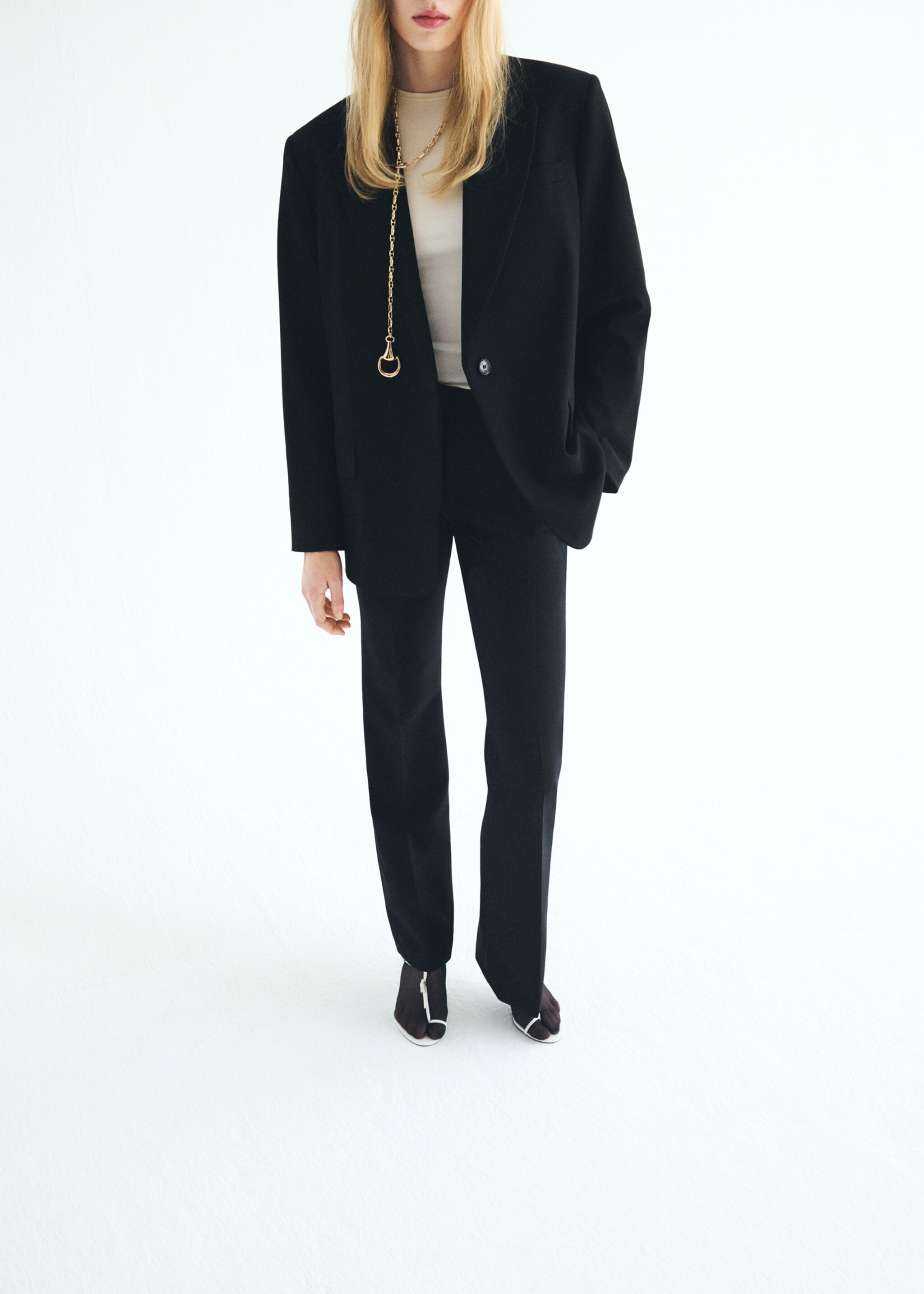 Mid-rise flare trousers - Medium plane, Black. Ref: 17026738-00.