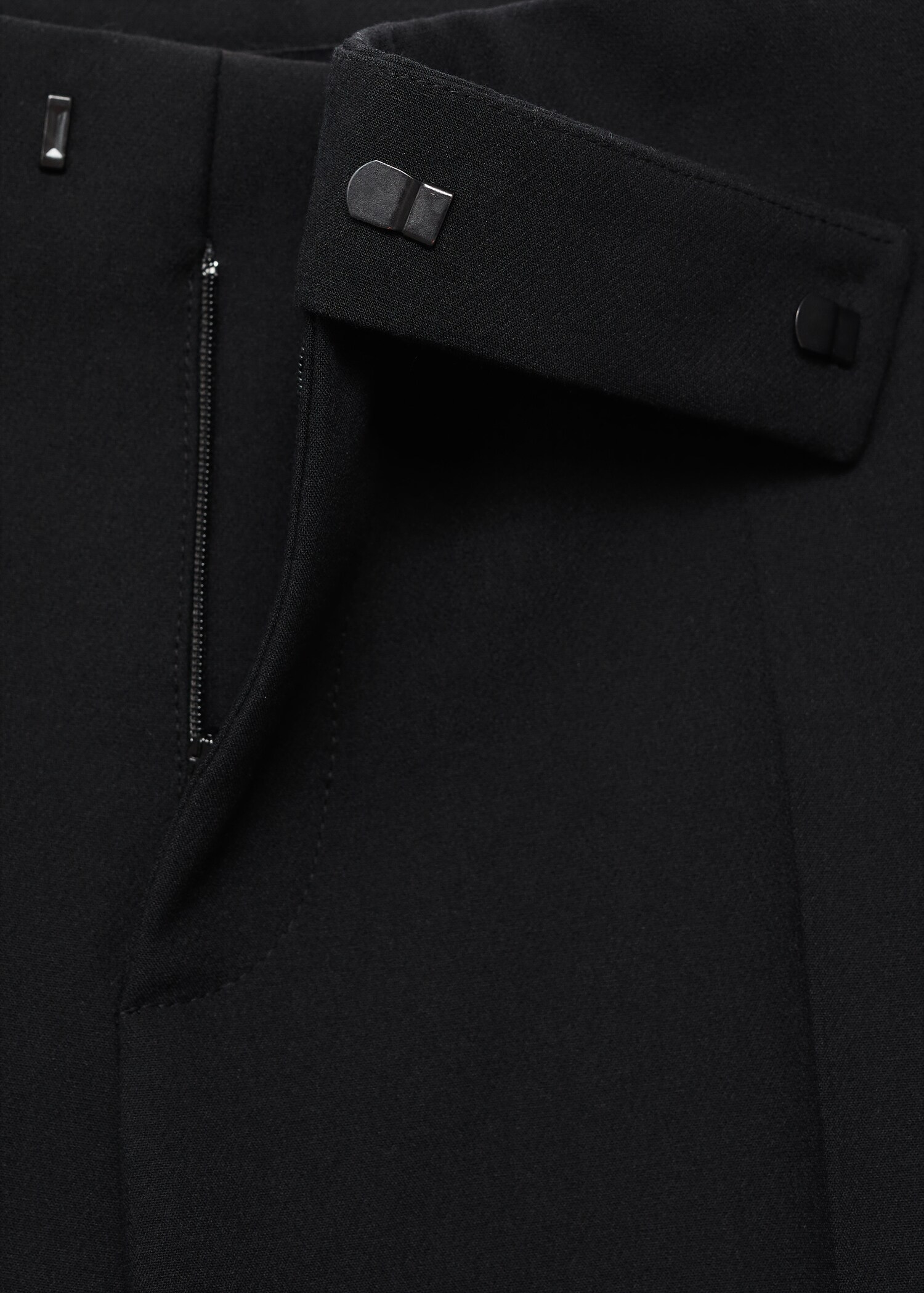 Mid-rise flare trousers - Details of the article 0