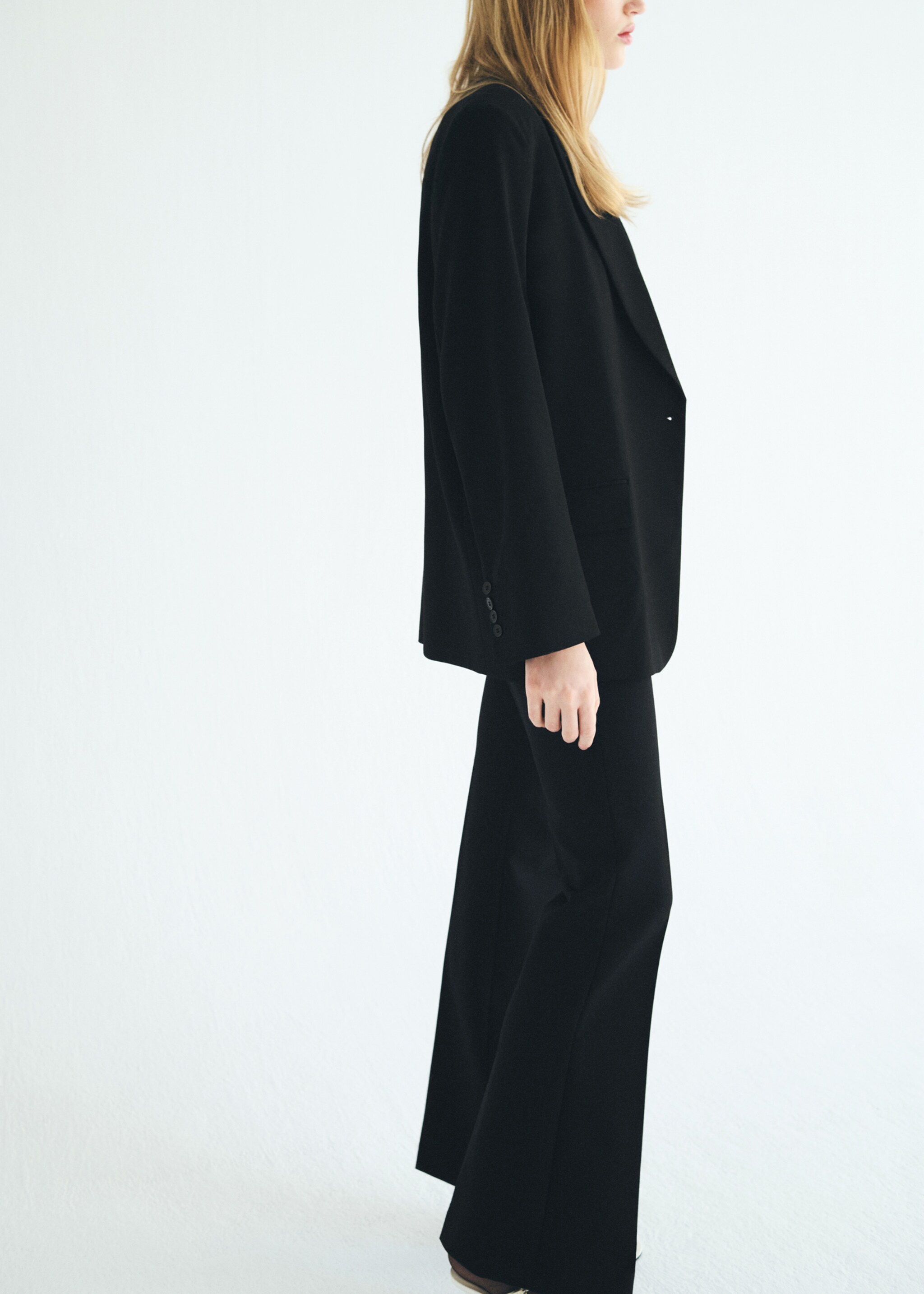 Mid-rise flare trousers - Details of the article 6, Black. Ref: 17026738-00.
