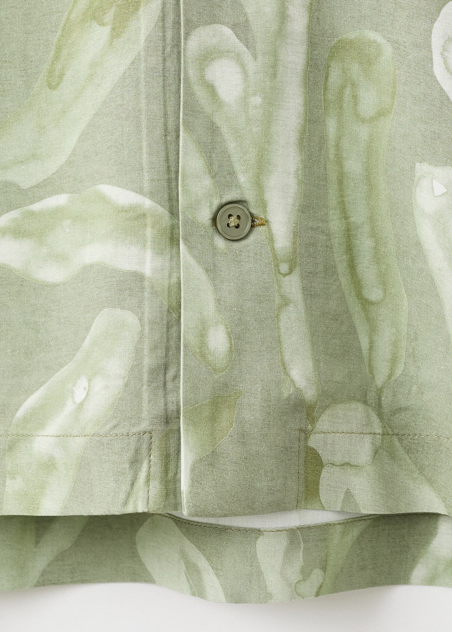 Camisa relaxed fit fluída estampada - Detalle del artículo 0