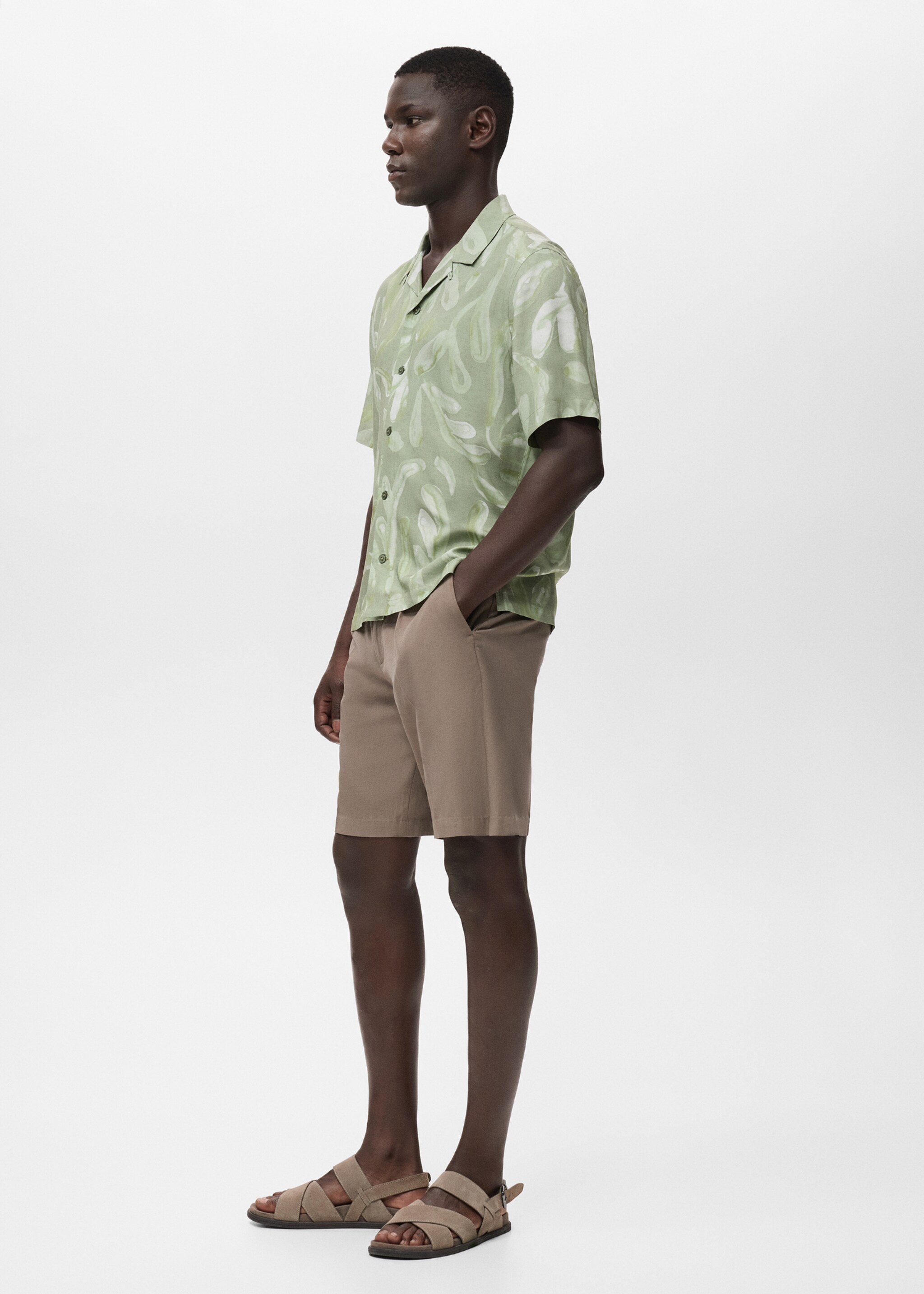 Camisa relaxed fit fluída estampada - Detalle del artículo 2, Verde agua. Ref: 17026740-00.