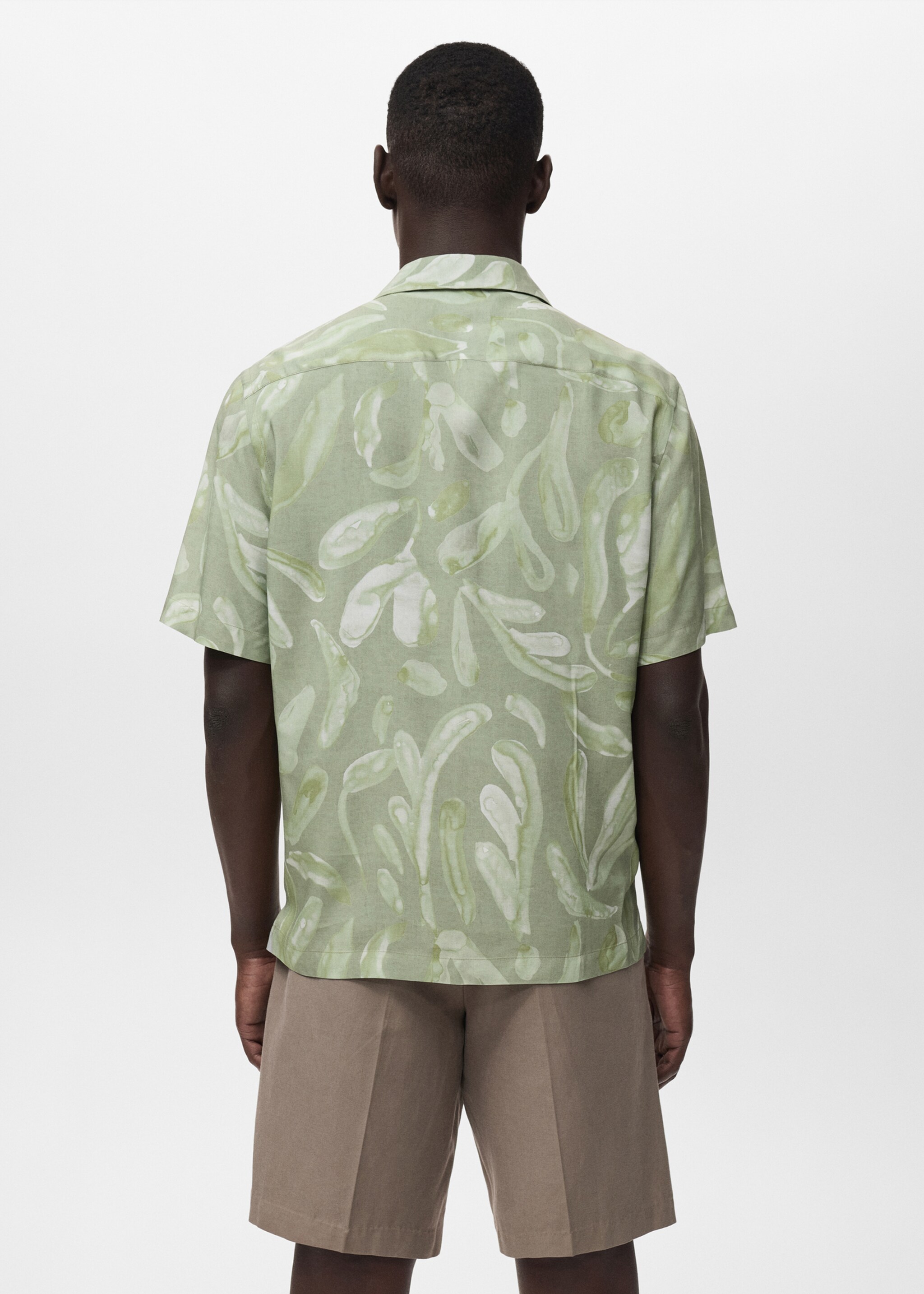 Camisa relaxed fit fluída estampada - Reverso del artículo, Verde agua. Ref: 17026740-00.
