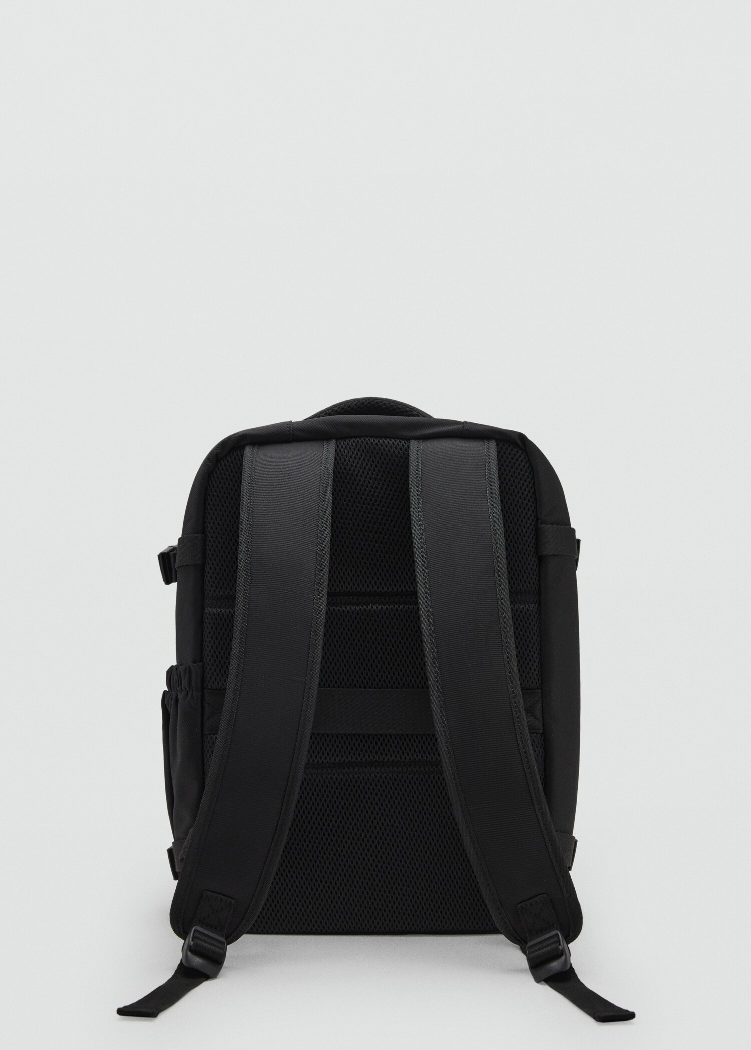 Multi-pocket backpack - Details of the article 2