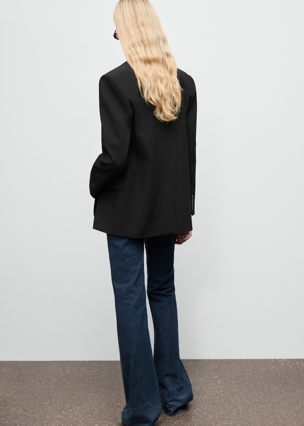 Straight blazer with flap pockets