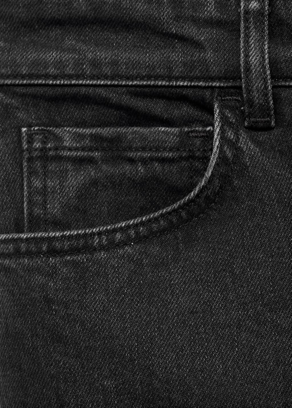 Mid-rise straight jeans