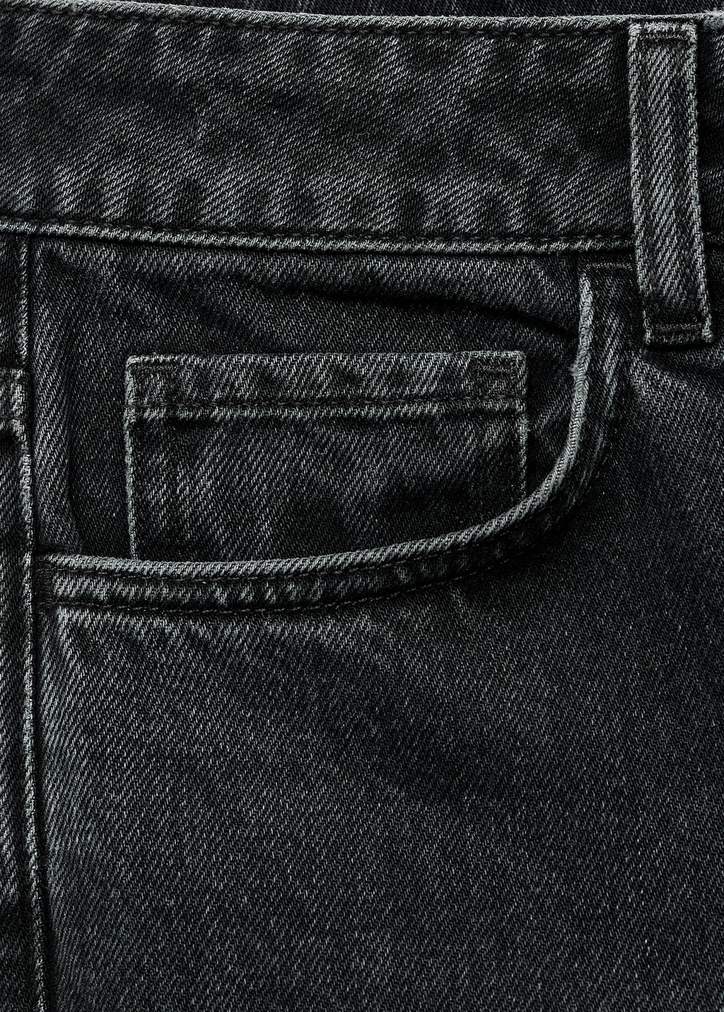 Mid-rise straight jeans