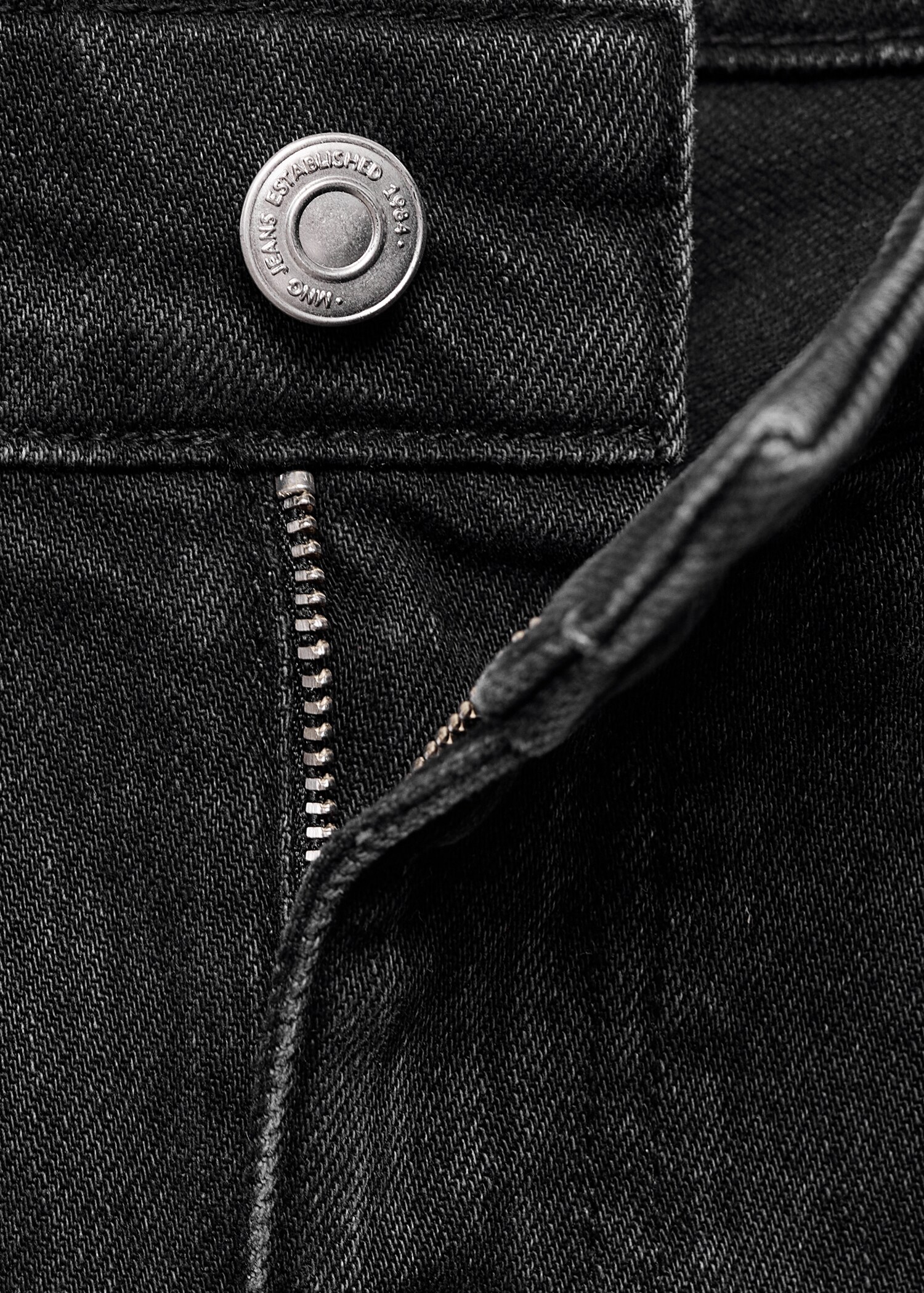 Mid-rise straight jeans - Details of the article 8