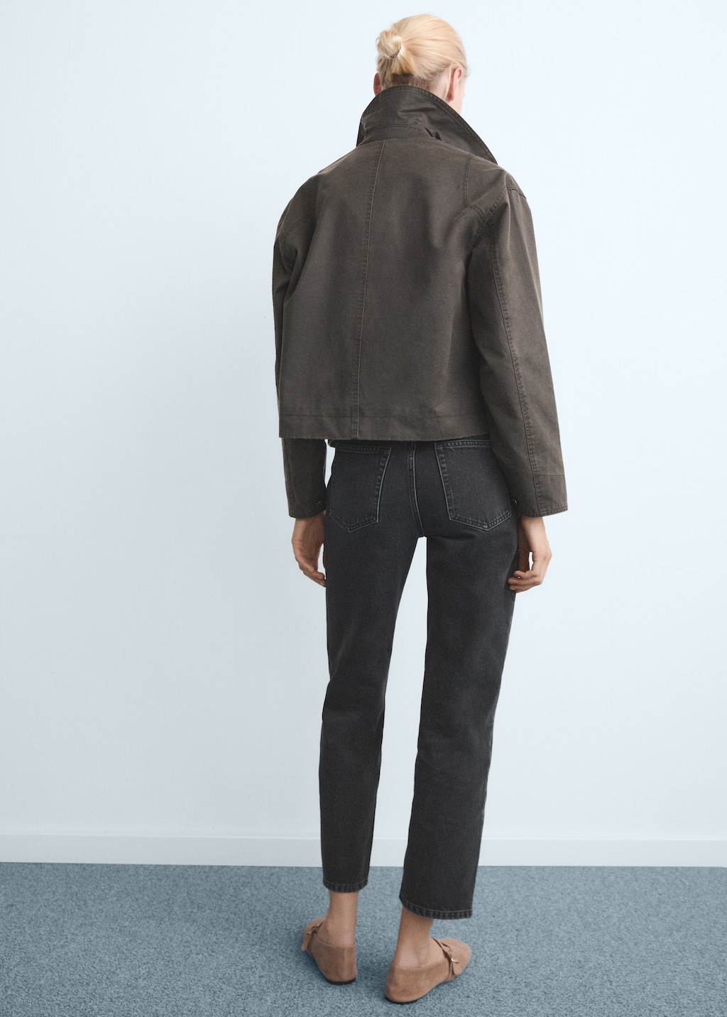 Mid-rise straight jeans