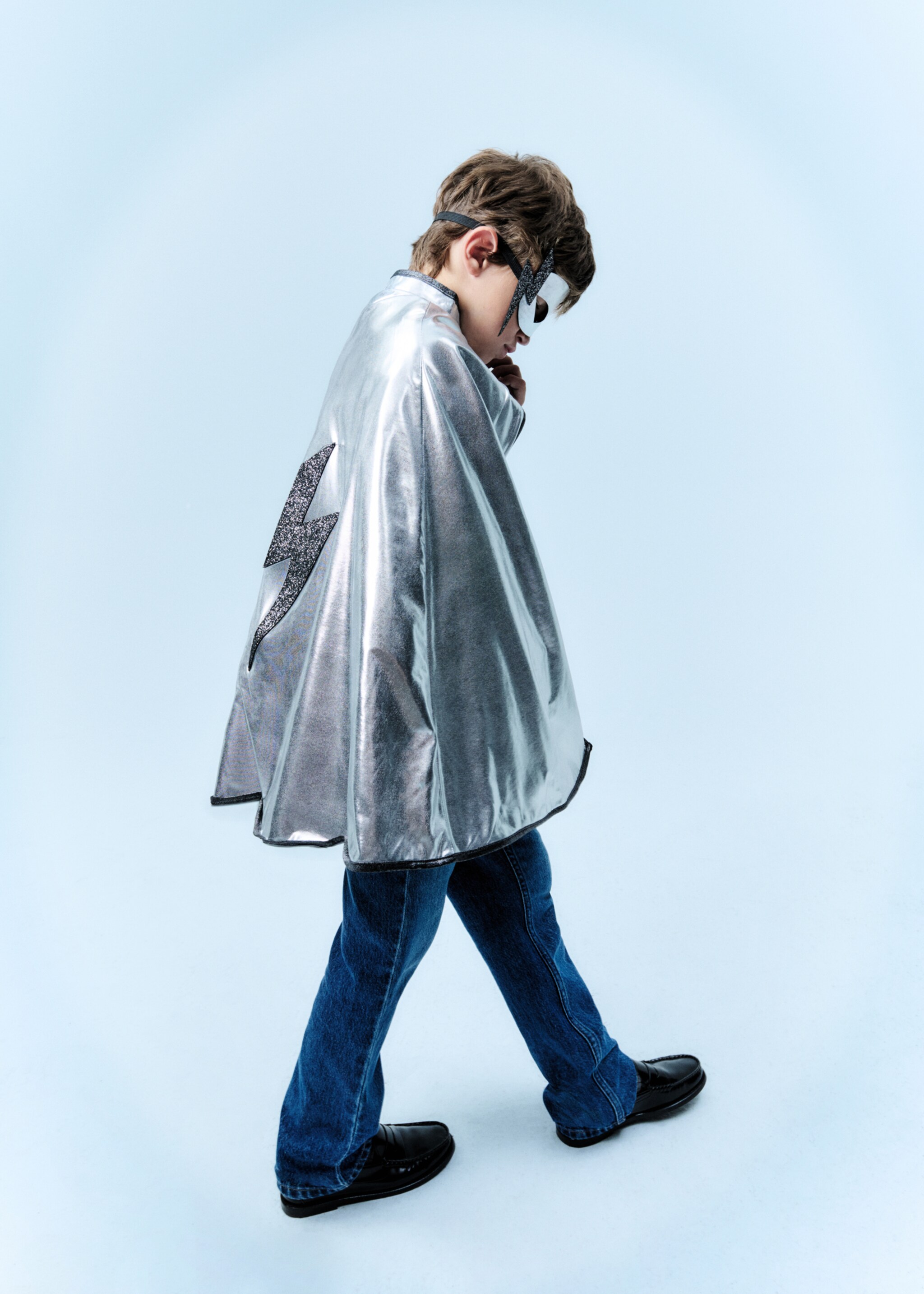 Cape and lightning mask - Details of the article 5, Silver. Ref: 17027132-00.