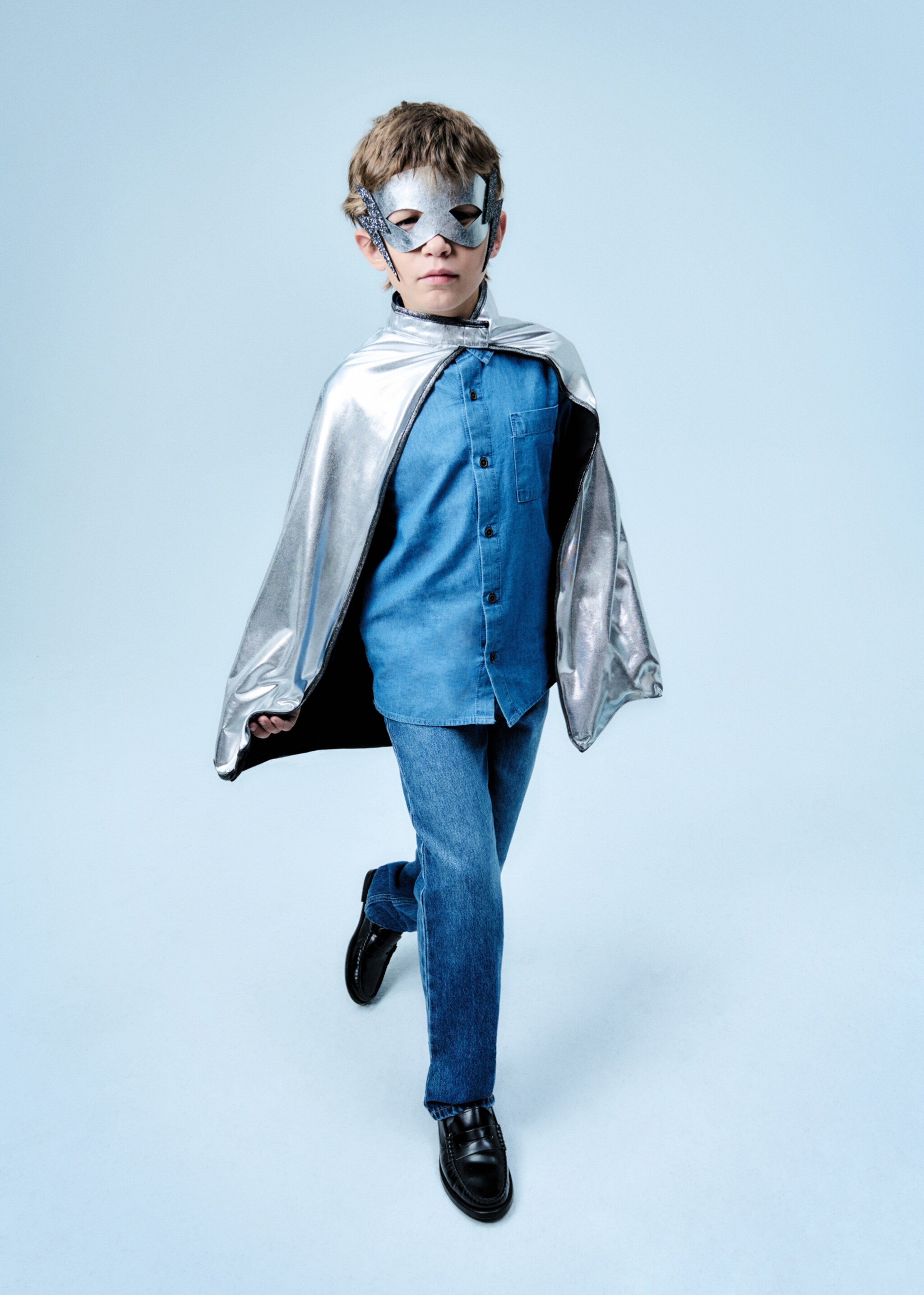 Cape and lightning mask - Details of the article 6, Silver. Ref: 17027132-00.