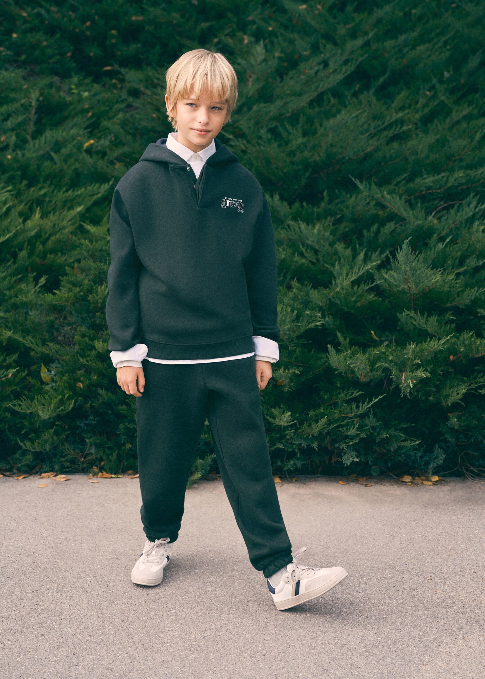 Printed hoodie - Details of the article 5, Dark Green. Ref: 17027137-00.