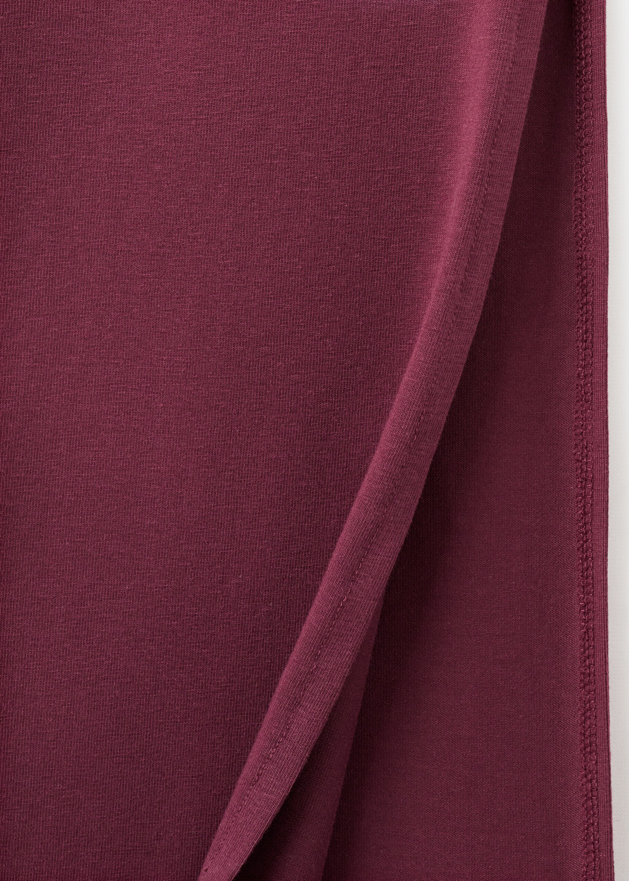 Long dress with cut-out - Details of the article 8, Burgundy. Ref: 17027763-00.