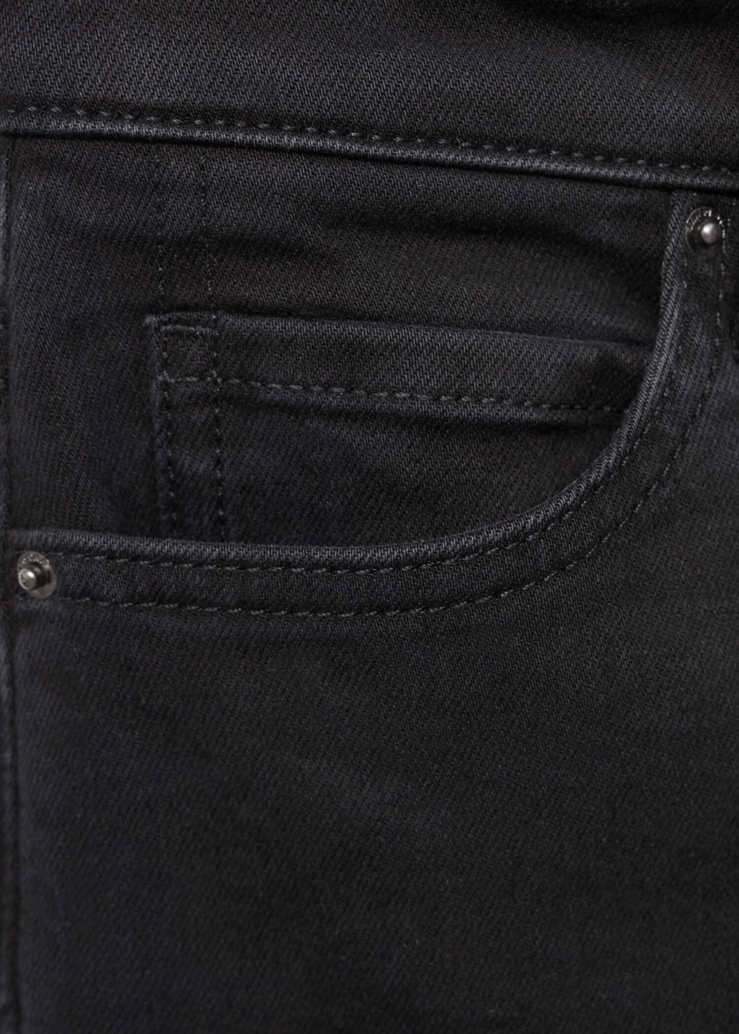 Mid-rise skinny jeans - Details of the article 0