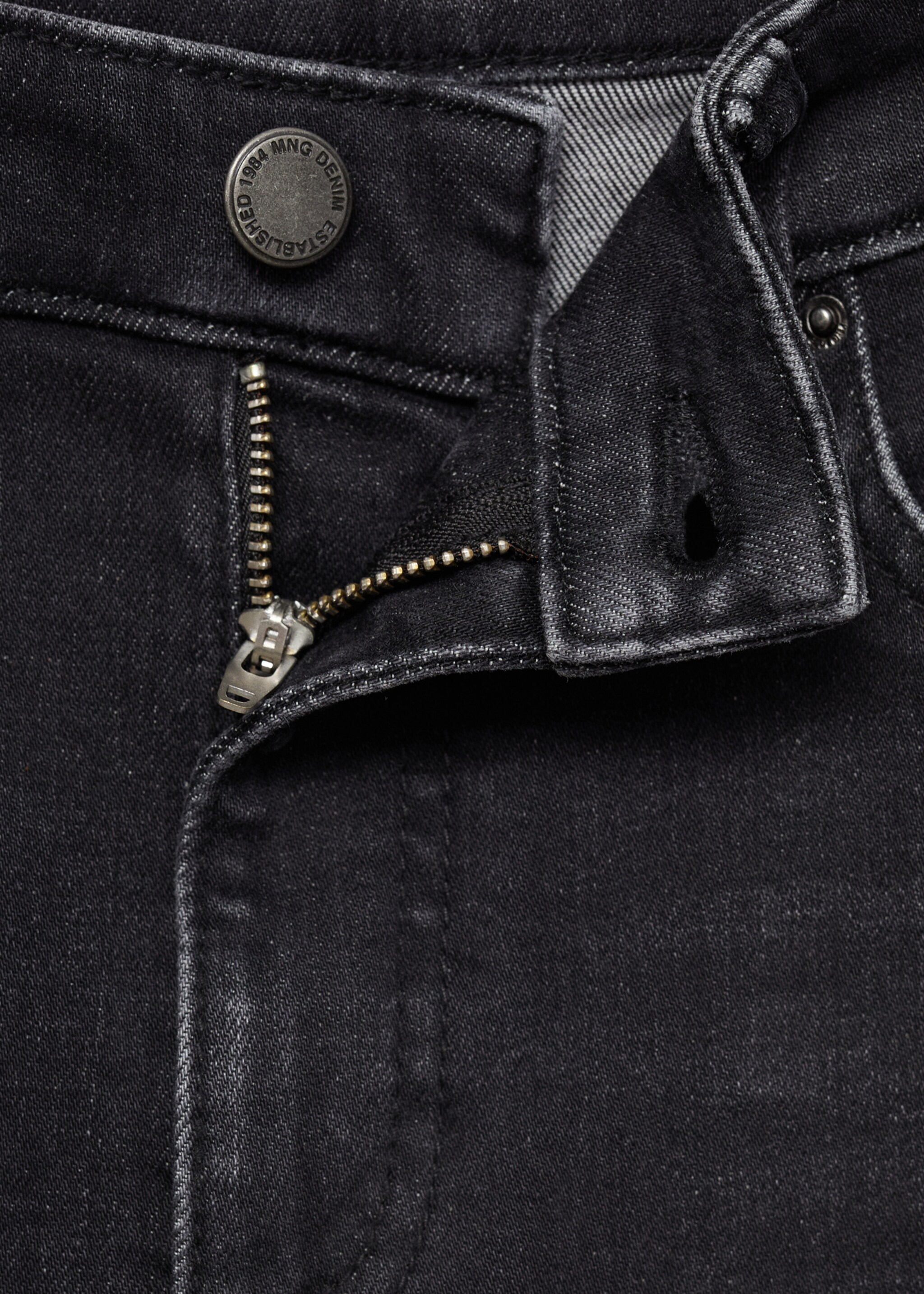 Skinny-Jeans mit mit mittlerer Bundhöhe - Detail des Artikels 8, Open Grey. Ref: 17027766-00.