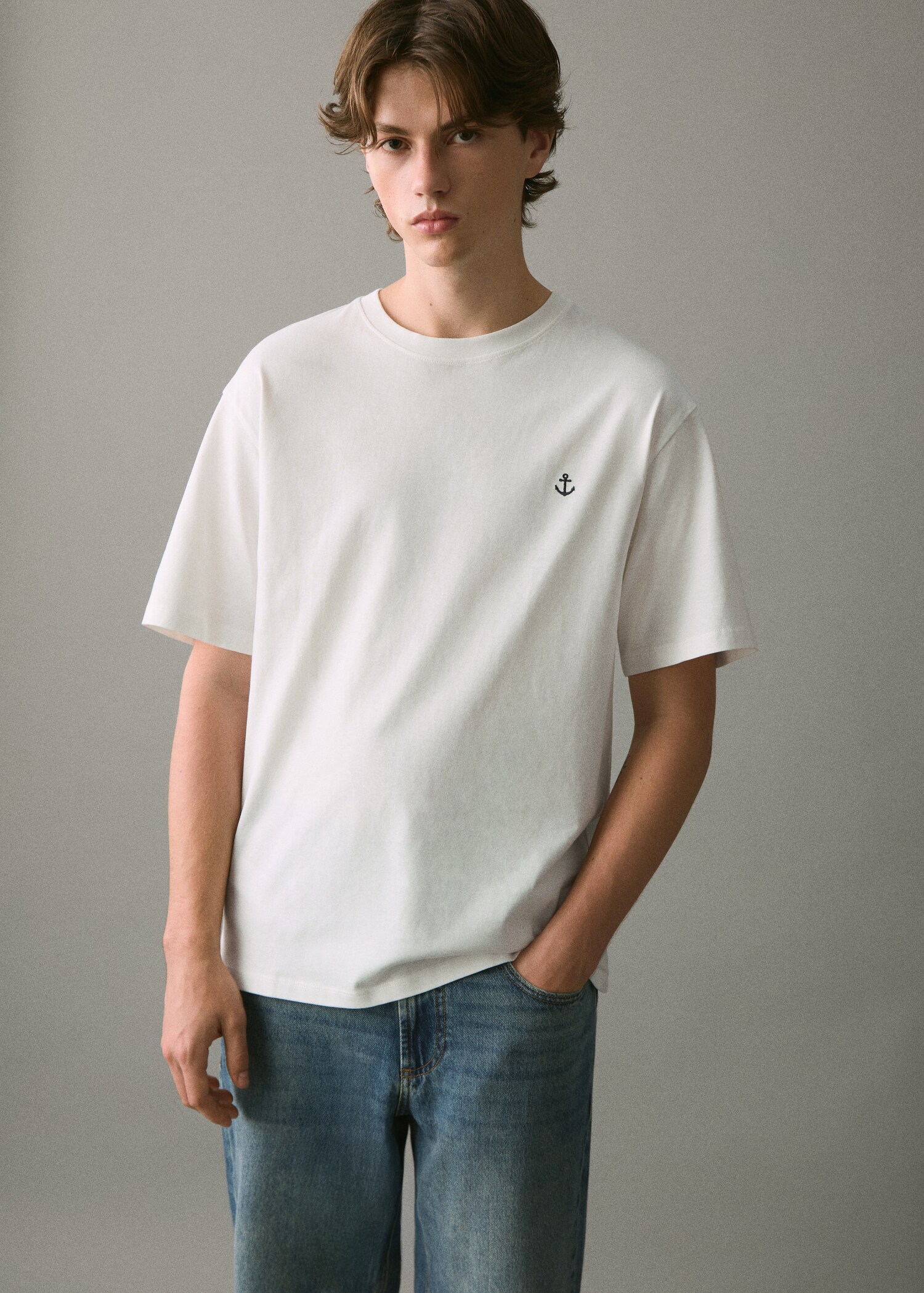 T-shirt coton brodé - Plan moyen