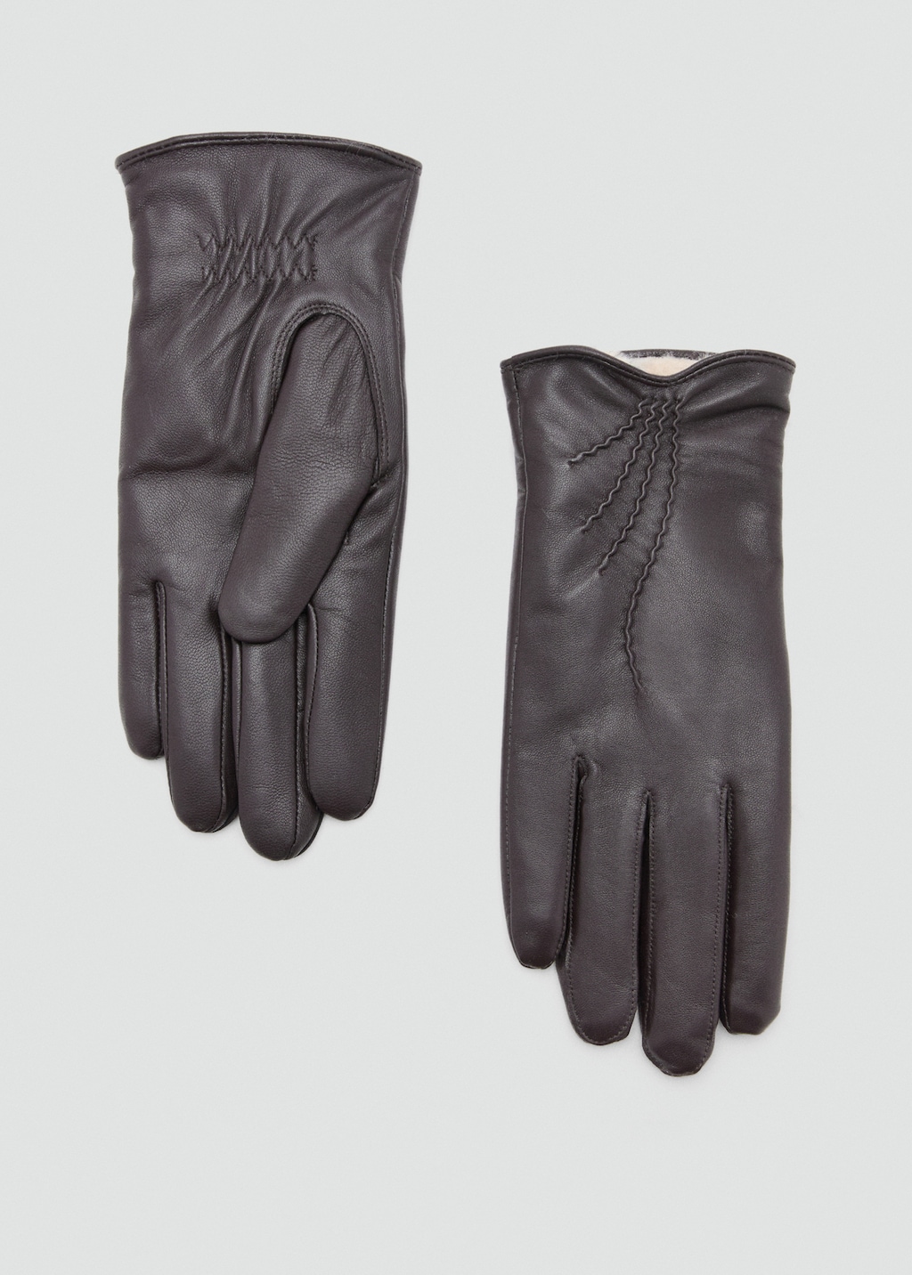 Leather gloves