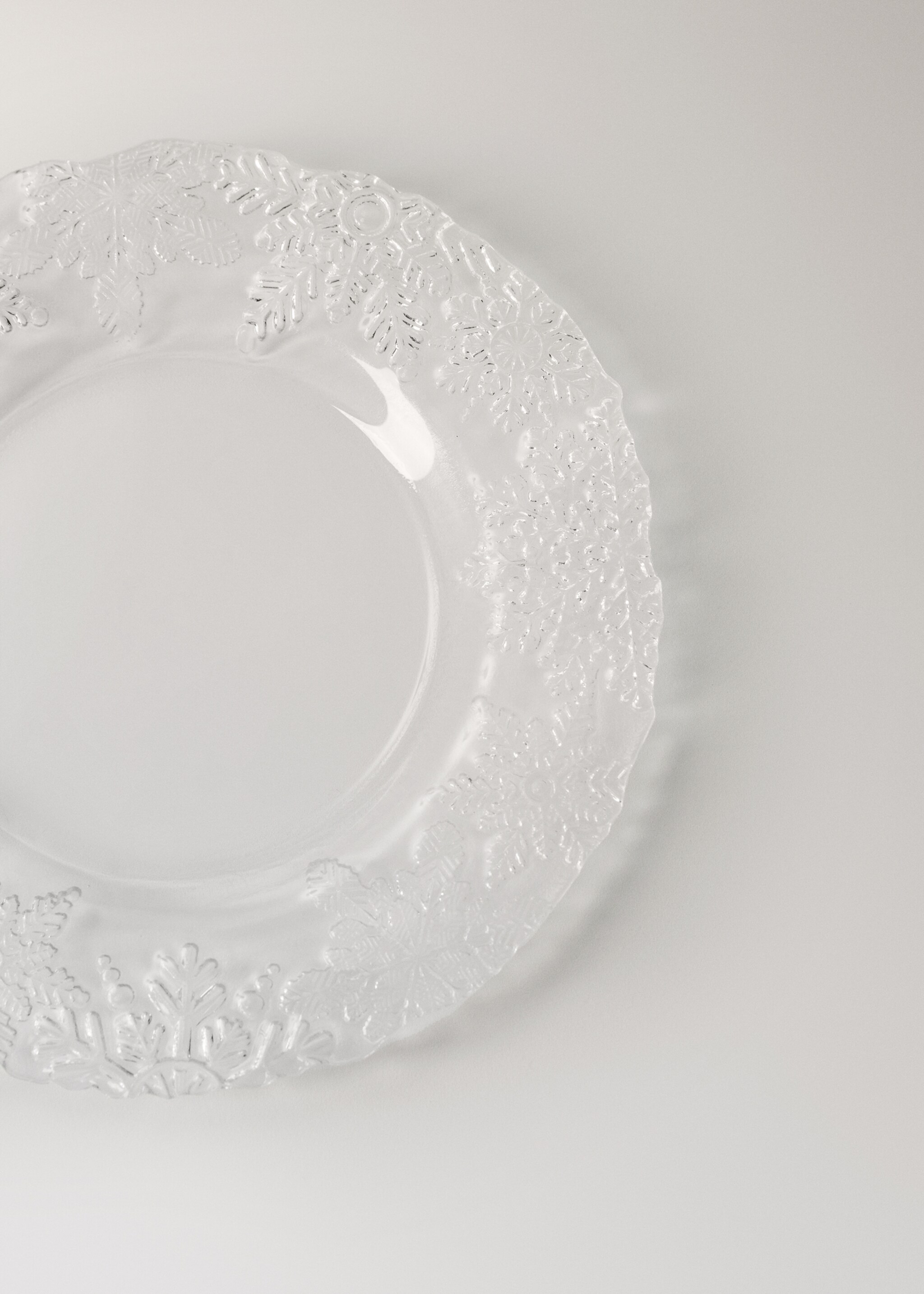 Plat postres vidre detall vora - Detall de l'article 2, Blanc trencat. Ref: 17027779-00.
