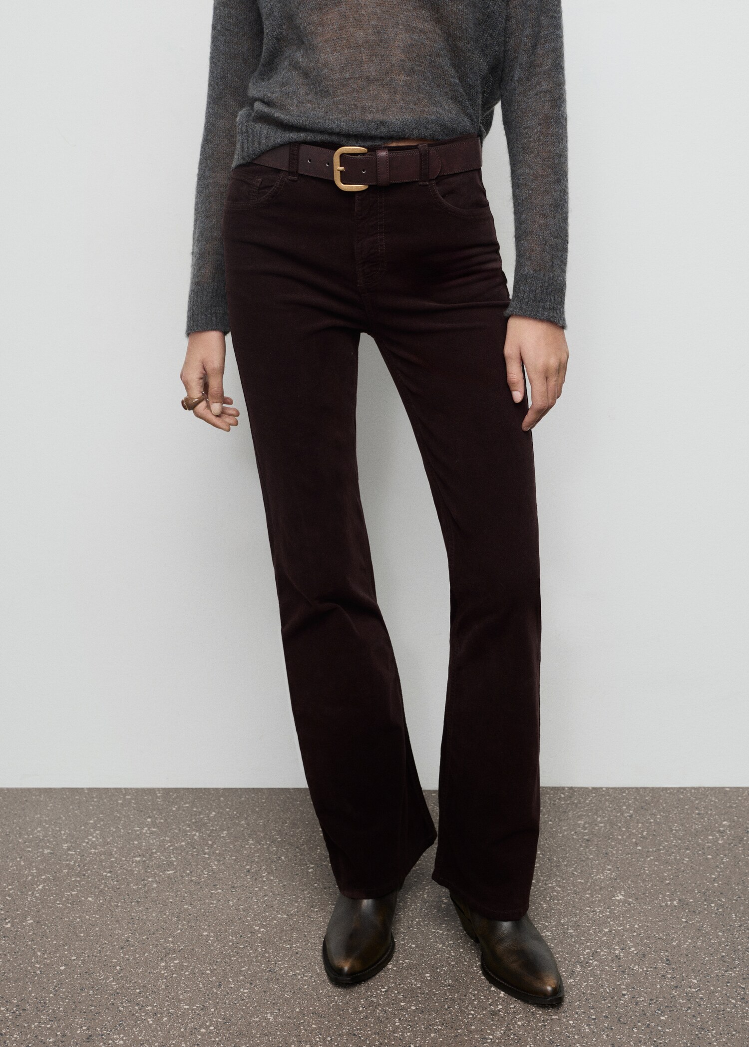 Jeans flare terciopelo - Plano medio