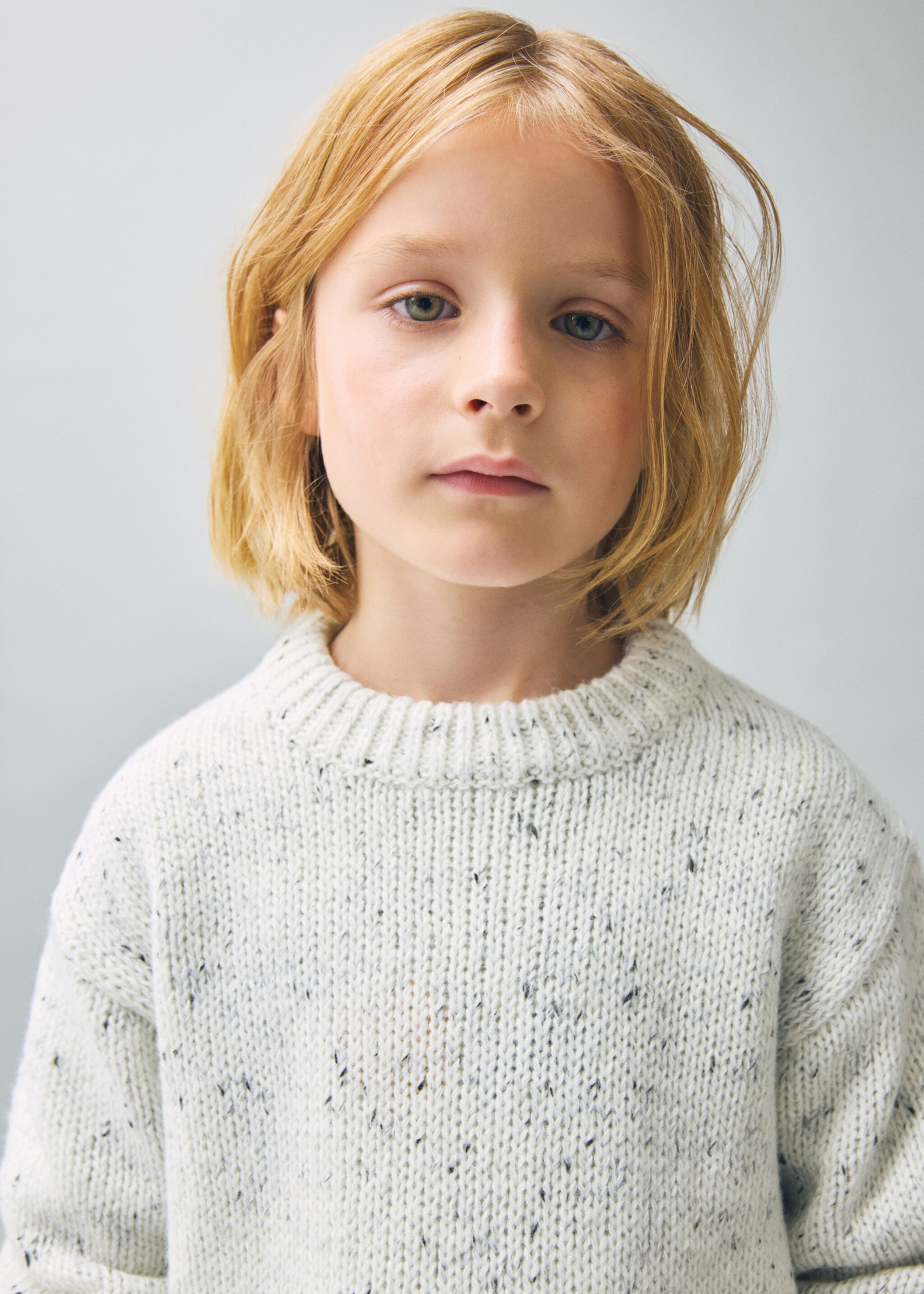 Buttoned flecked sweater - Details of the article 1, White. Ref: 17027790-00.