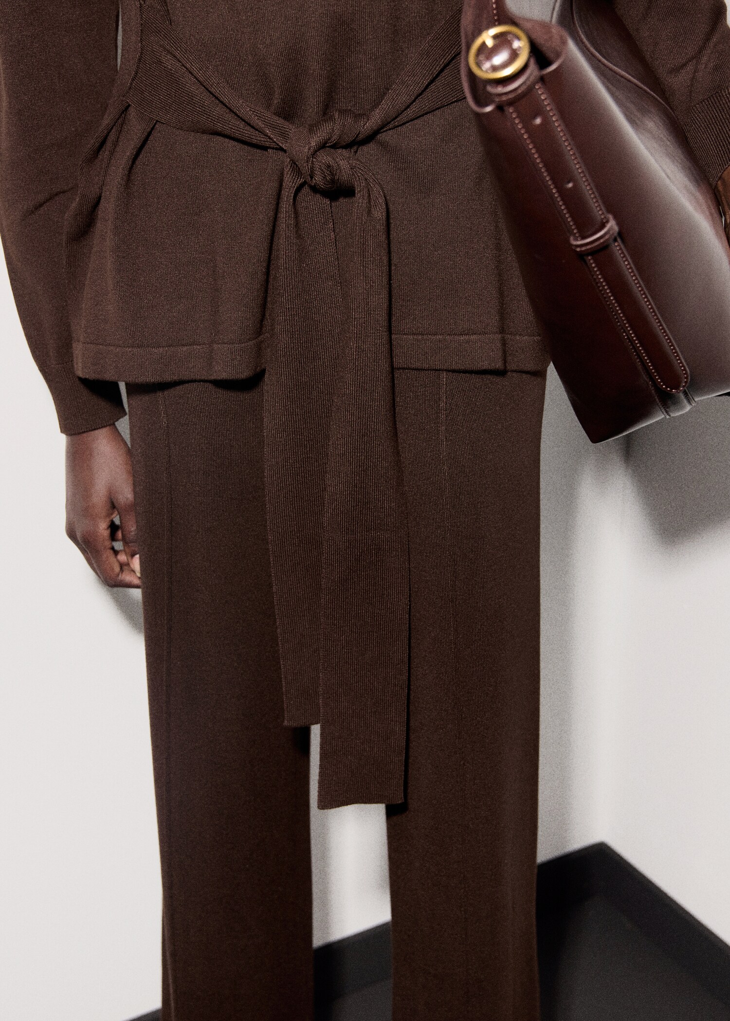 Pantalon en tricot avec coutures - Détail de l'article 6