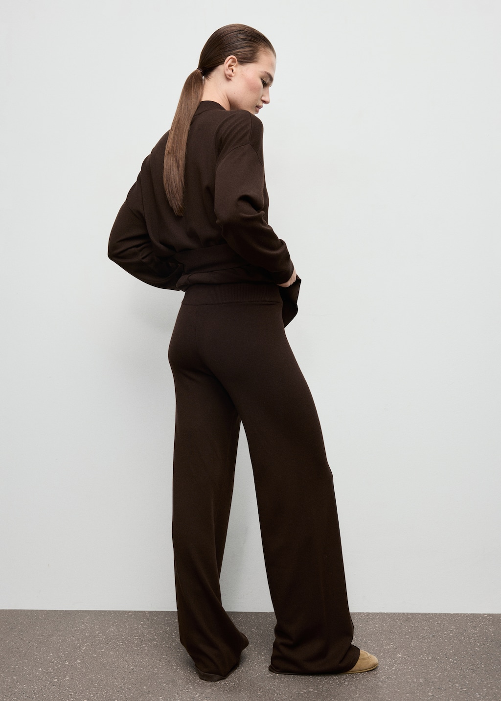 Knitted trousers with stitching detail