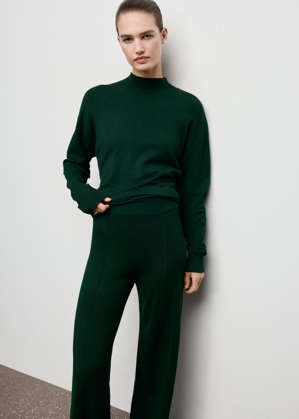 Knitted trousers with stitching detail - image 4