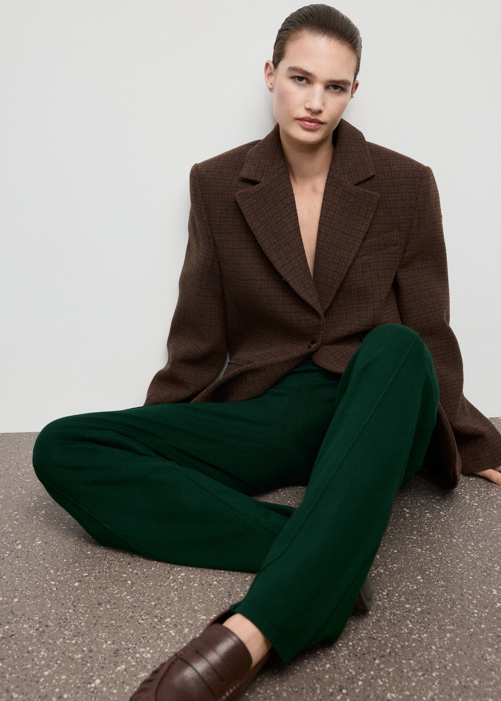 Knitted trousers with stitching detail