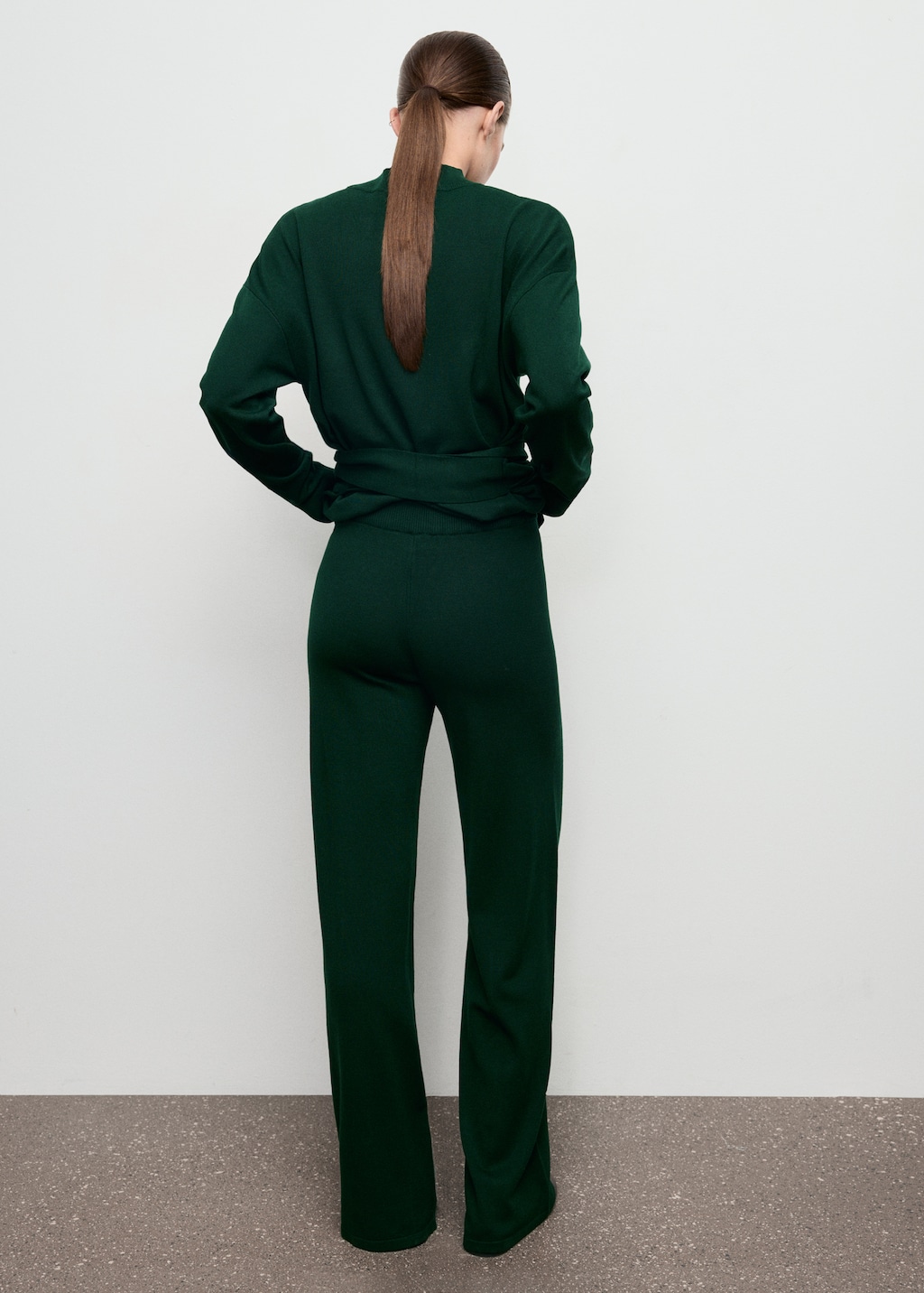 Knitted trousers with stitching detail - image 3