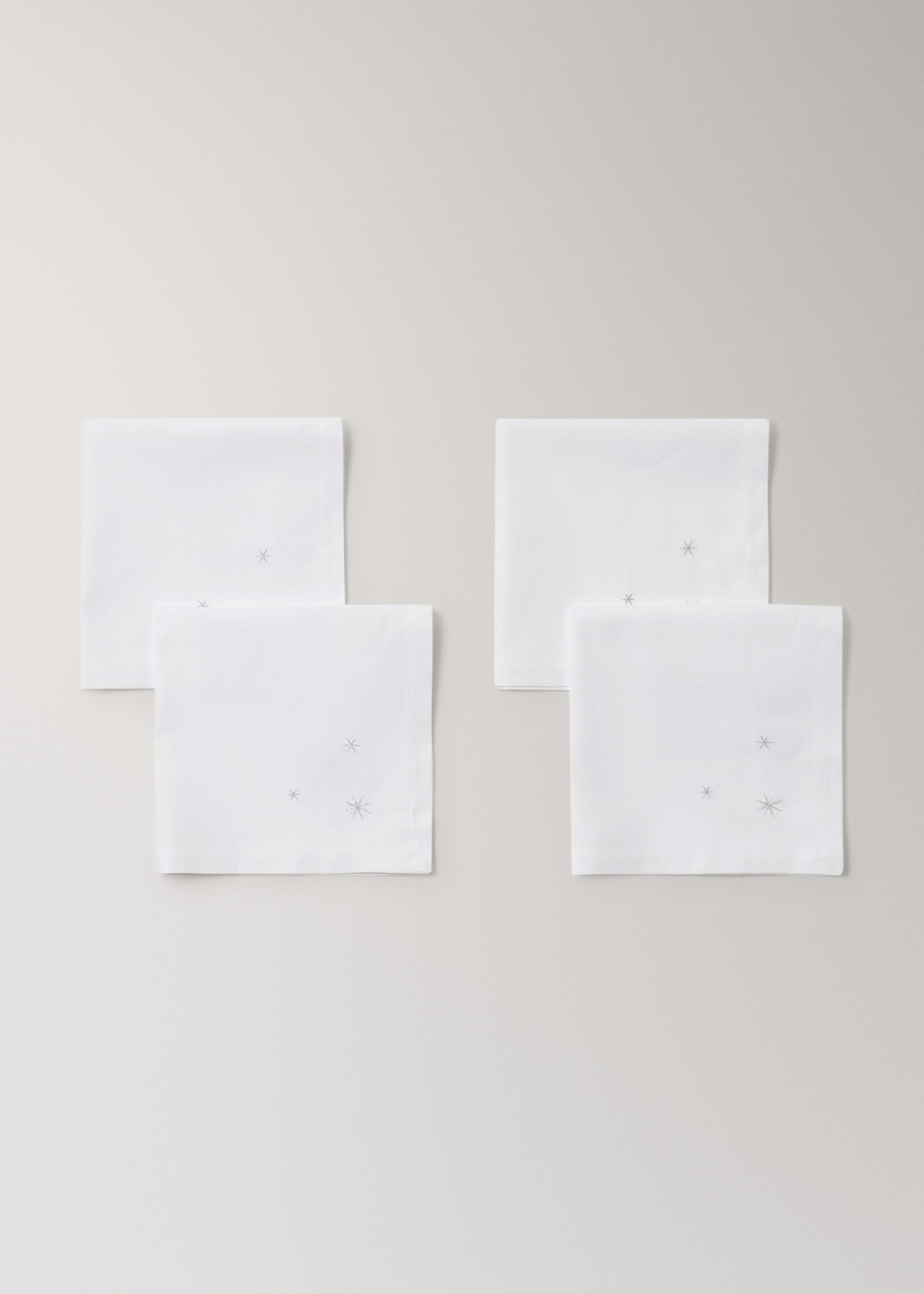 Set of 4 cotton napkins with embroidered star details - Details of the article 1, White. Ref: 17027797-00.