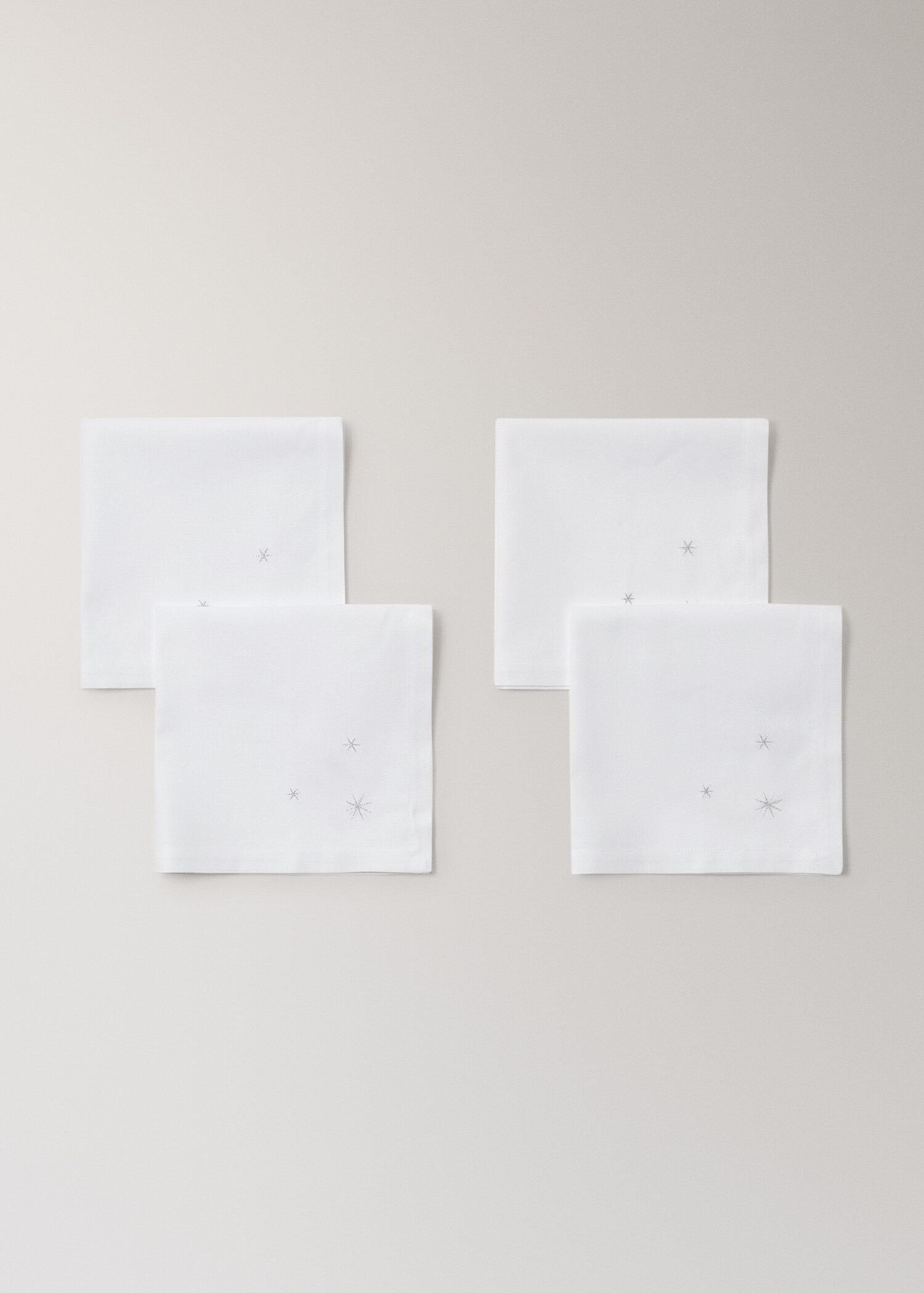 Set of 4 cotton napkins with embroidered star details - Details of the article 1
