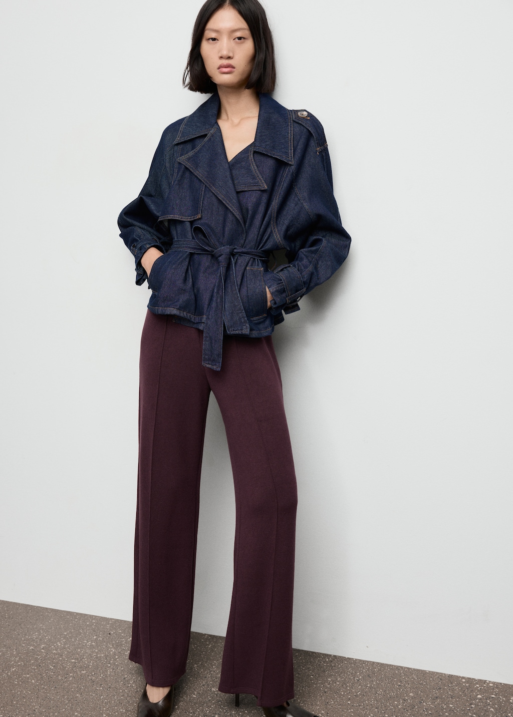 Seam-detail straight-fit pants