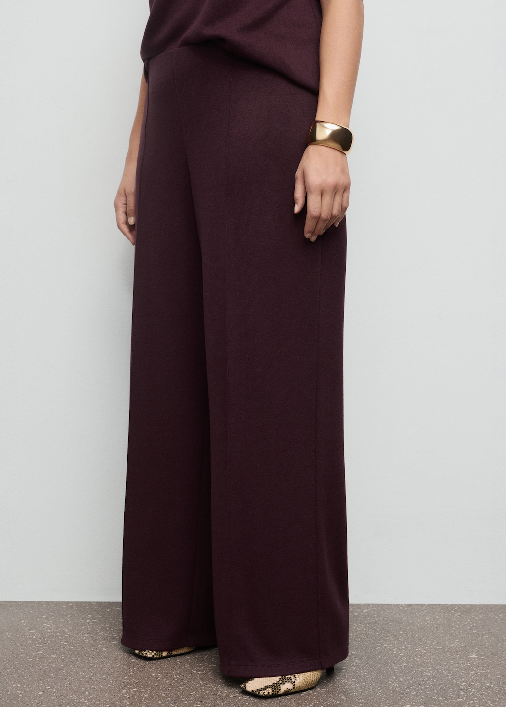 Seam-detail straight-fit pants