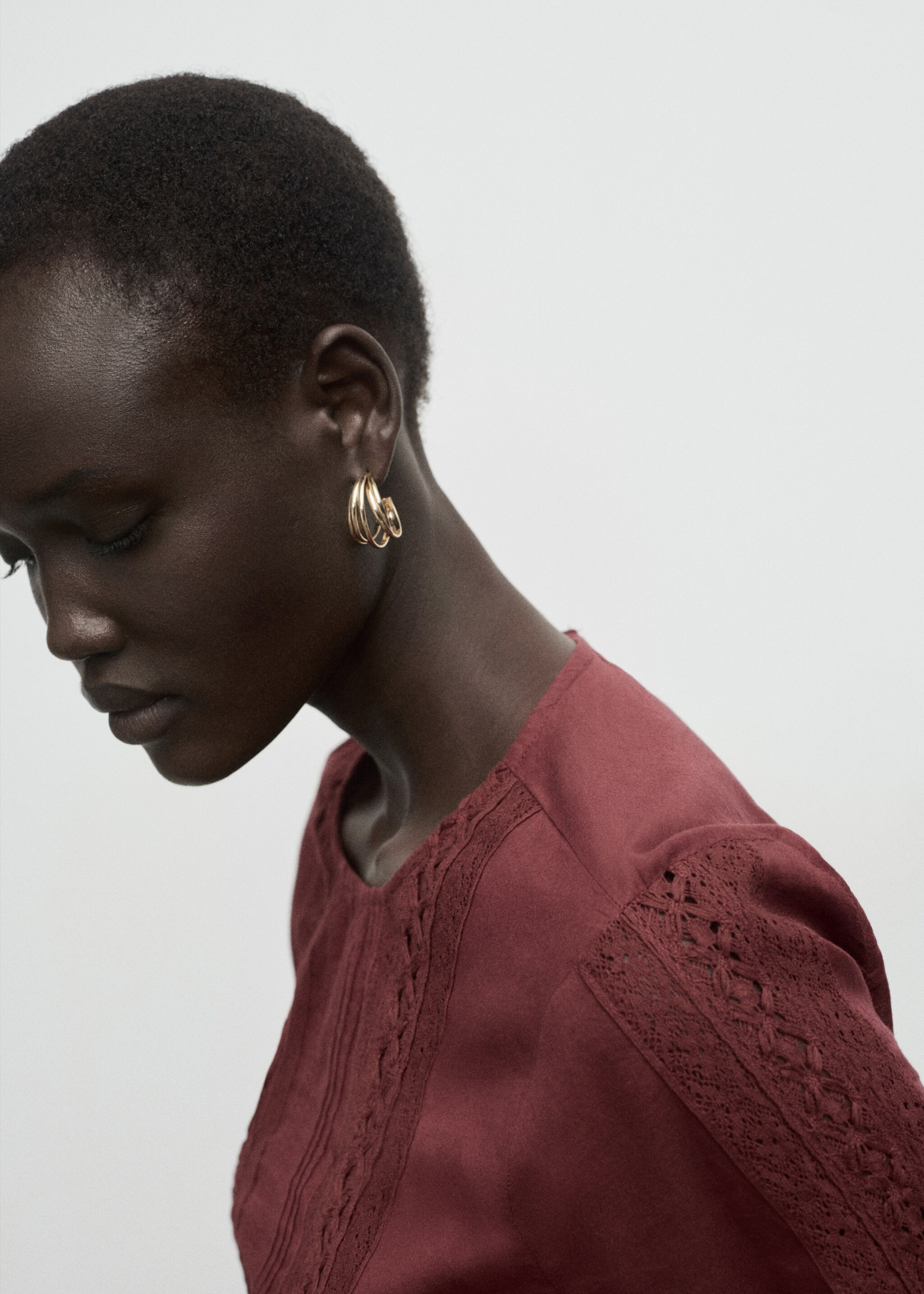 Embroidered puff-sleeve blouse - Details of the article 1, Burgundy. Ref: 17027806-00.