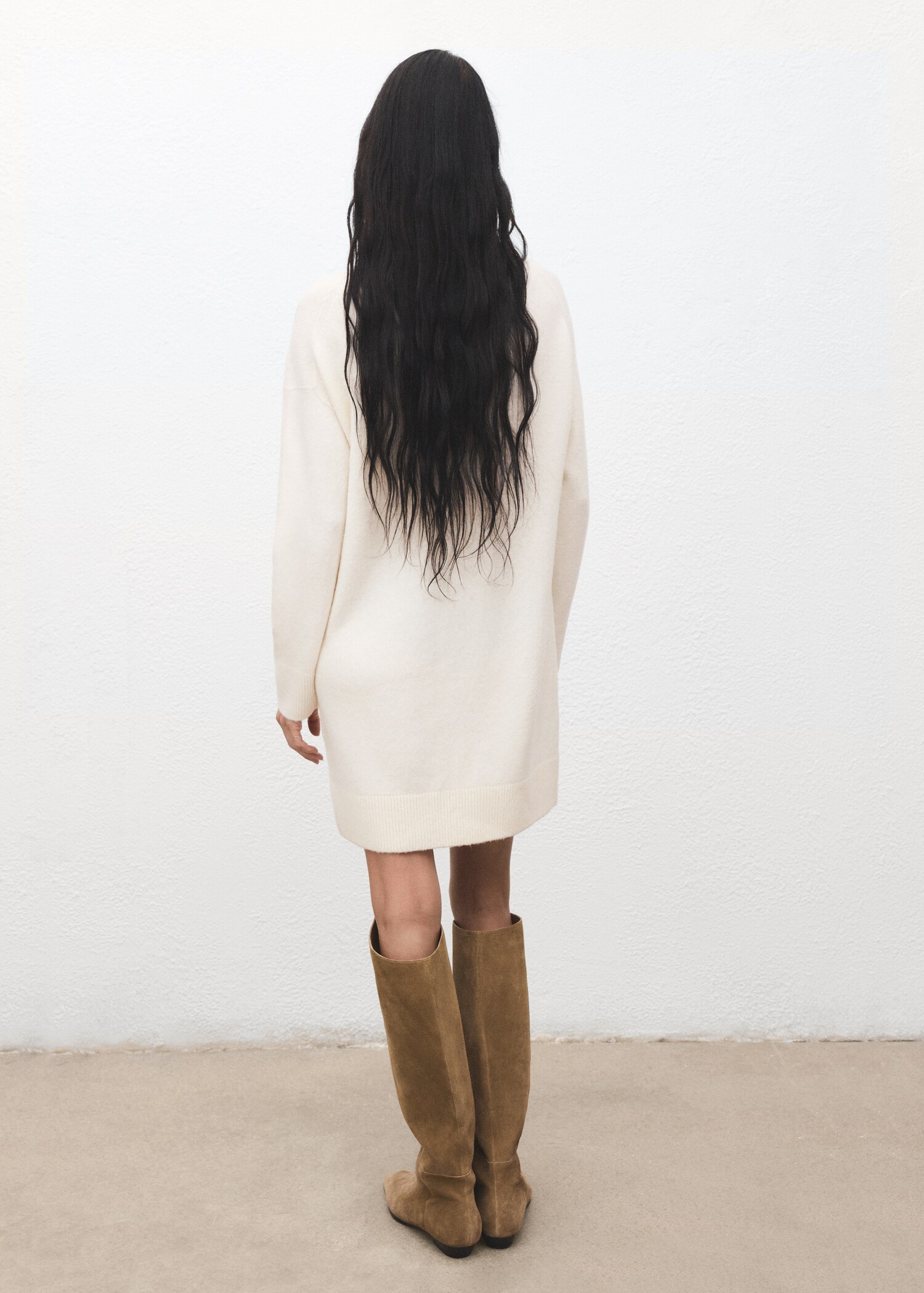 Knitted turtleneck dress - Reverse of the article