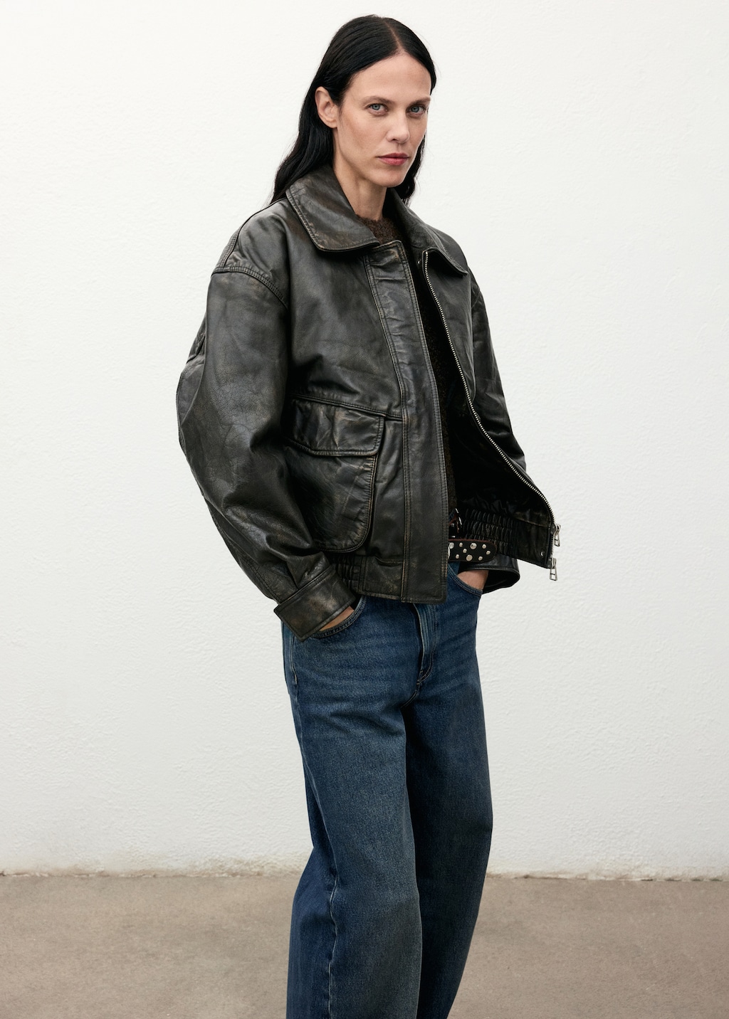 Mid-rise barrel jeans