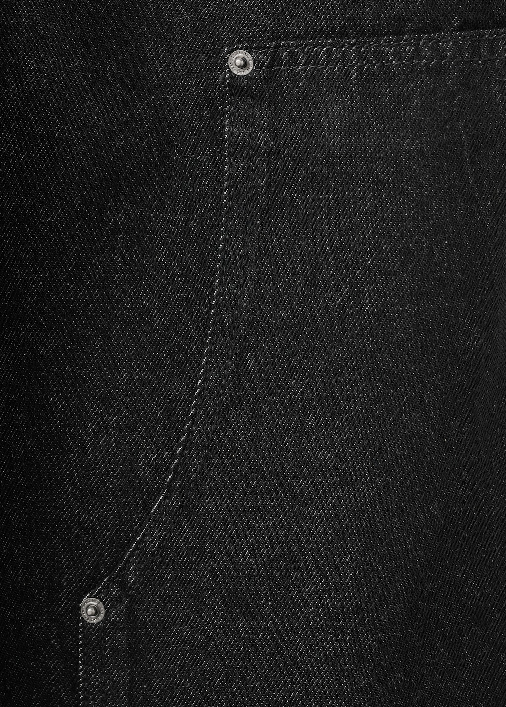 Barrel jeans with patches