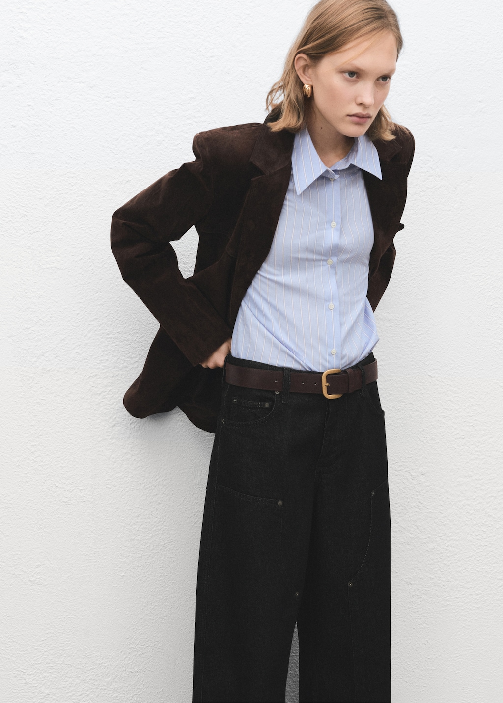 Barrel jeans with patches