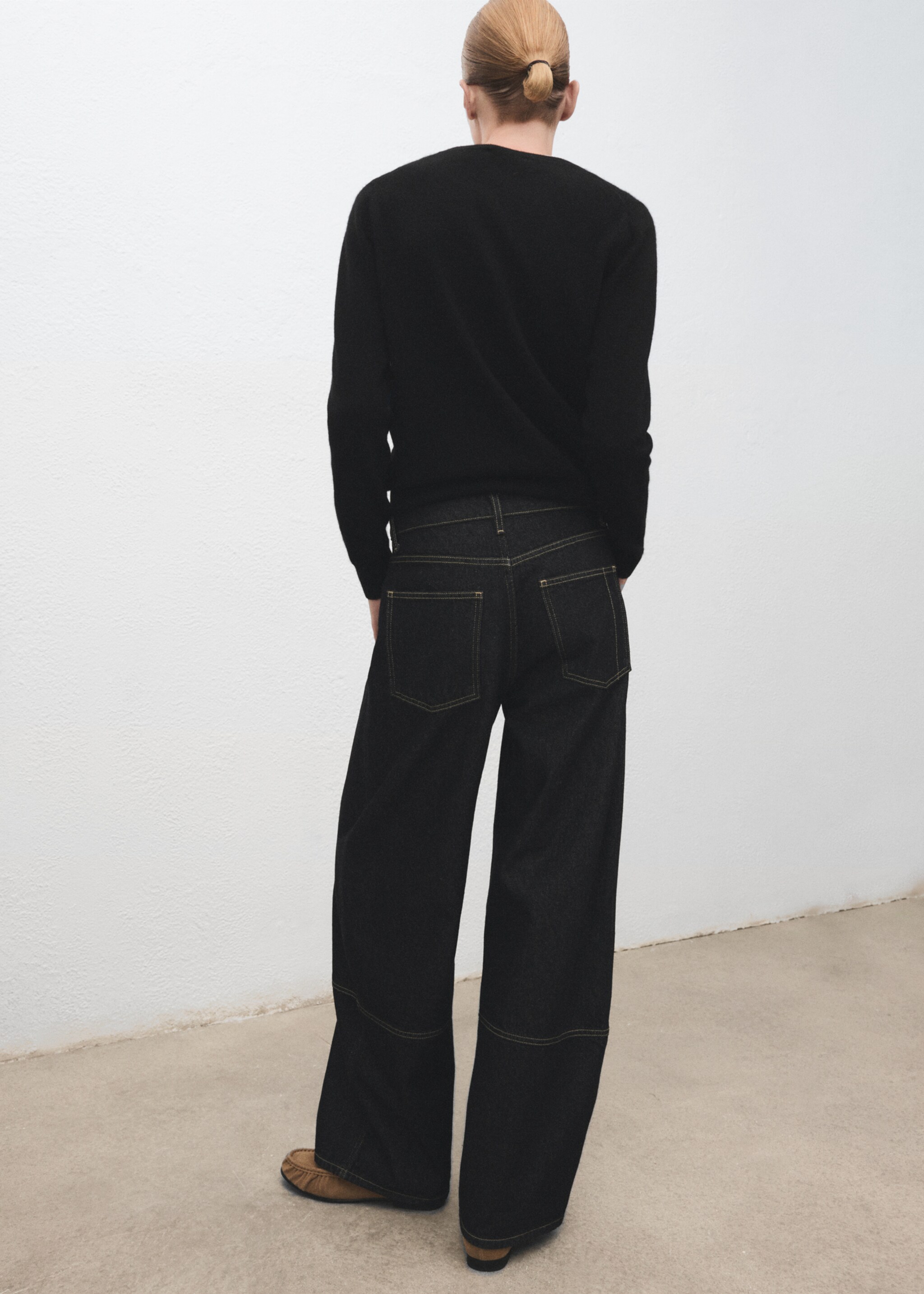Barrel jeans with patches - Reverse of the article, Black. Ref: 17027814-00.