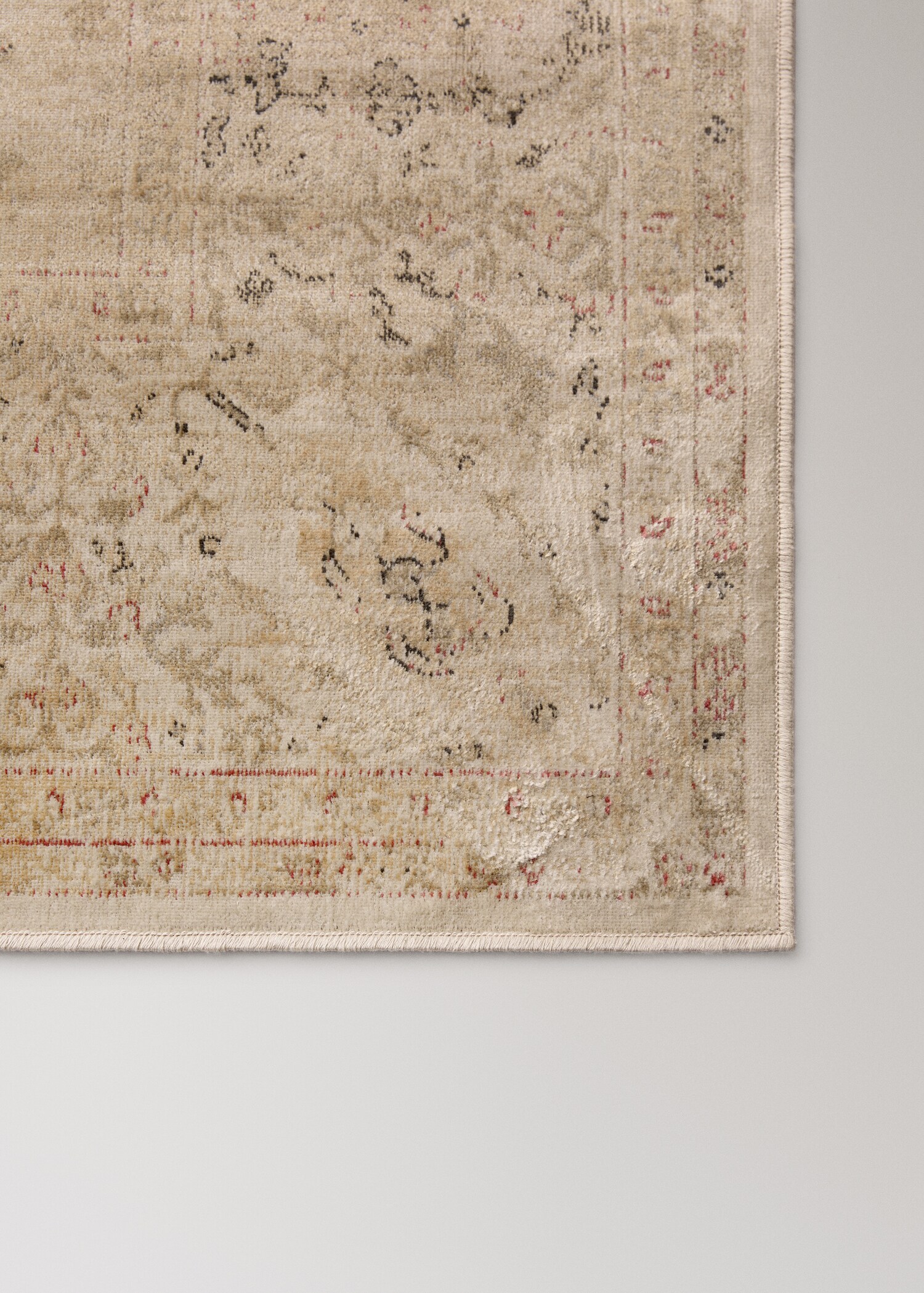 Vintage-effect rug - Details of the article 1