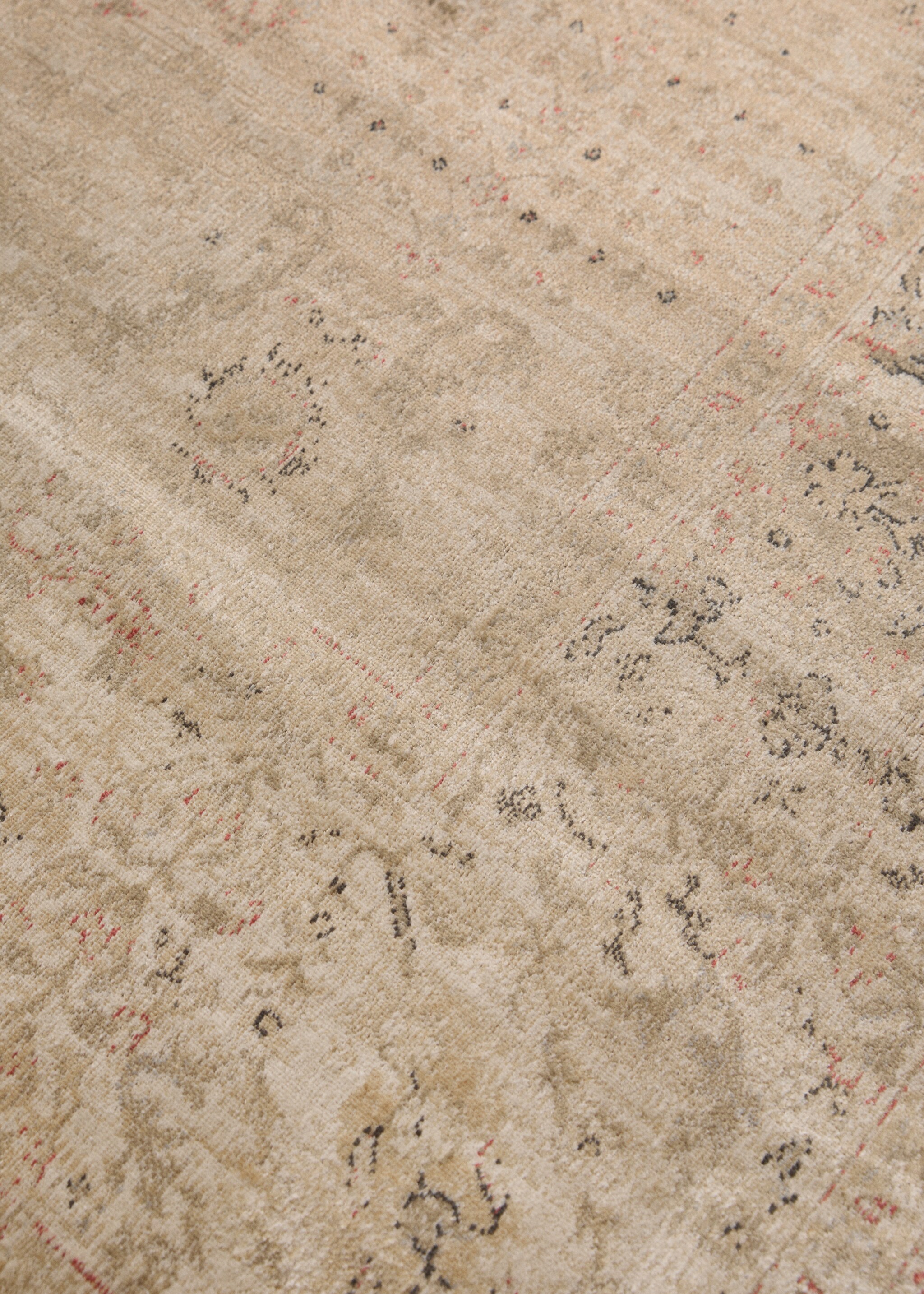 Vintage-effect rug - Details of the article 2, Ecru. Ref: 17027819-00.