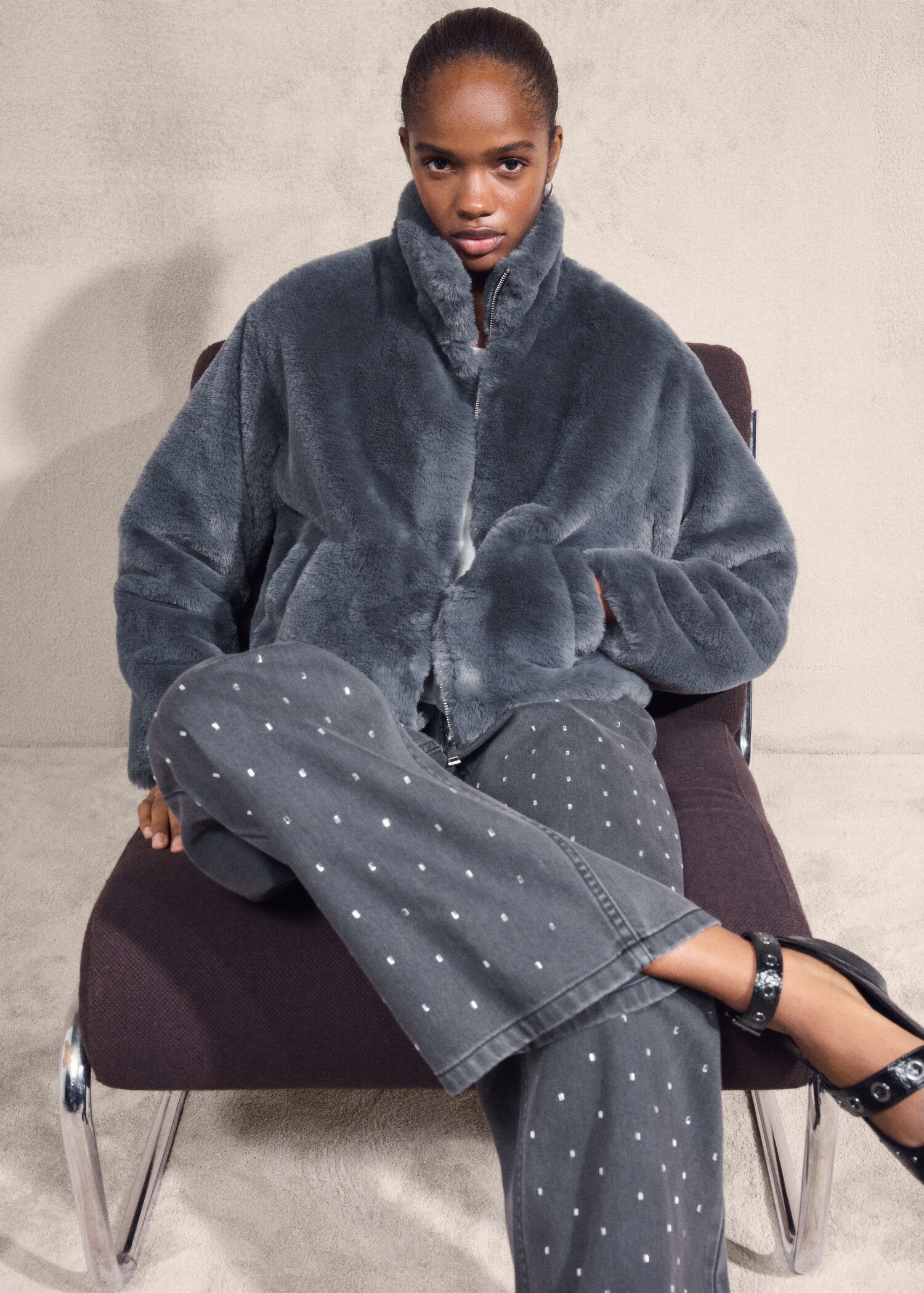 Faux fur coat - Details of the article 6