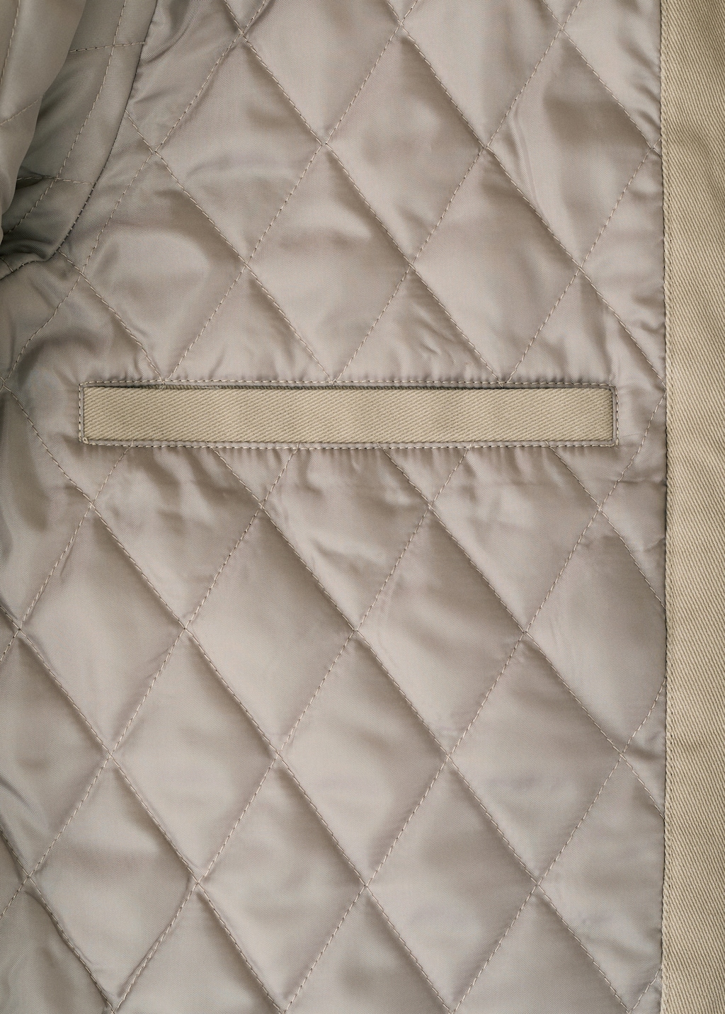 Quilted jacket with corduroy collar