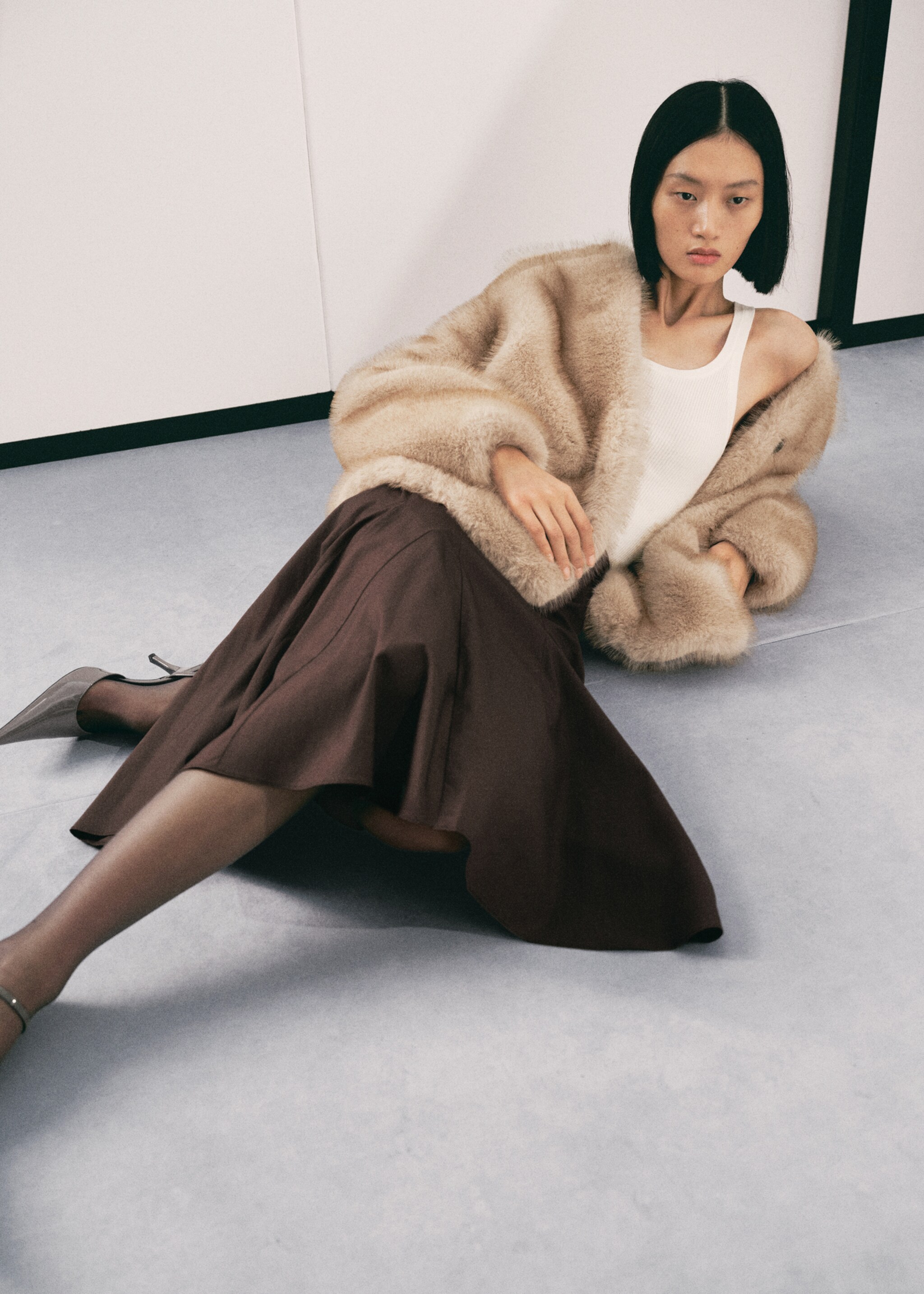 Fur-effect coat with buttons - Medium plane, Ecru. Ref: 17028270-00.