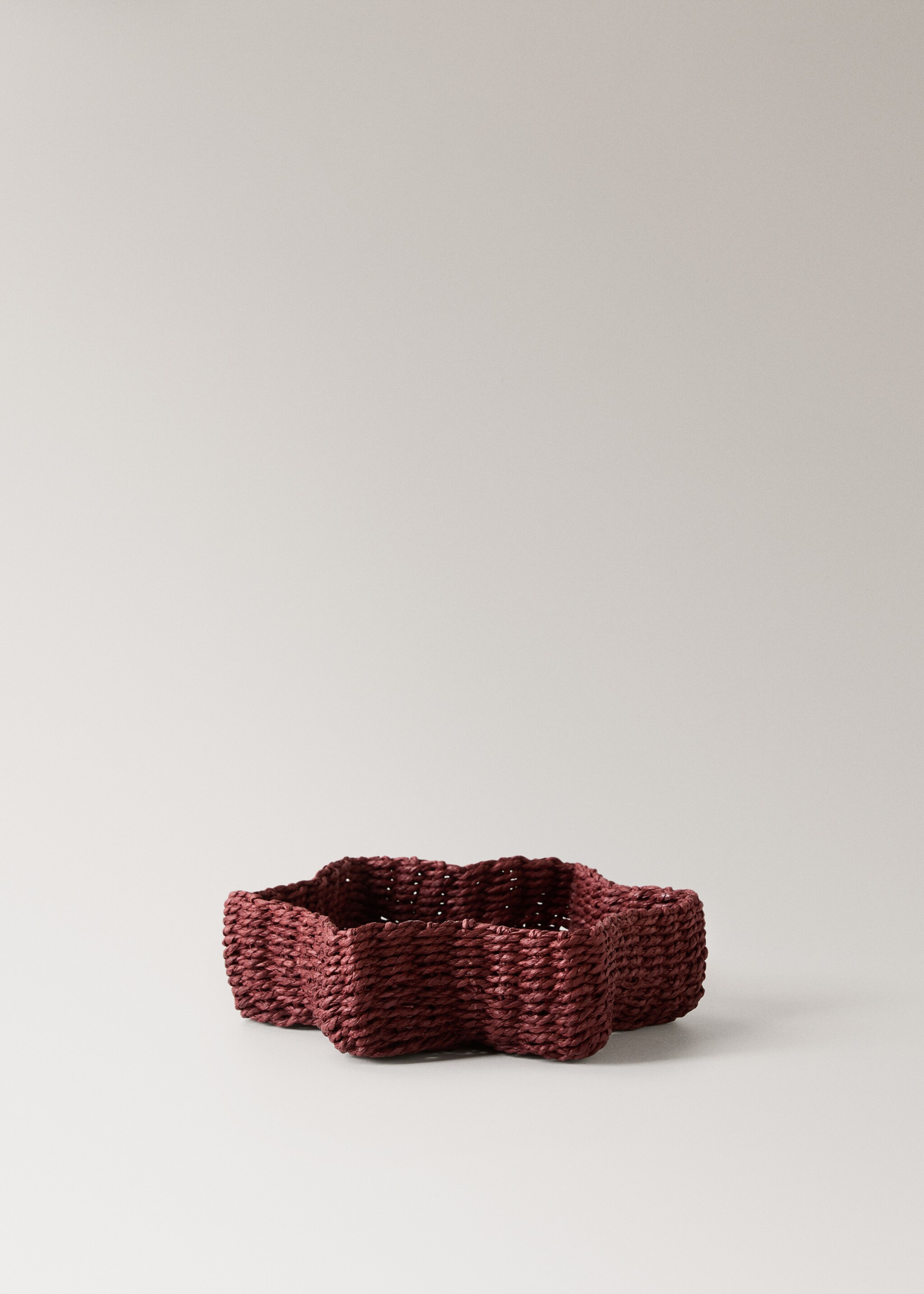 Cesto a forma di stella - Articolo senza modello, Granato. Ref: 17028277-00.