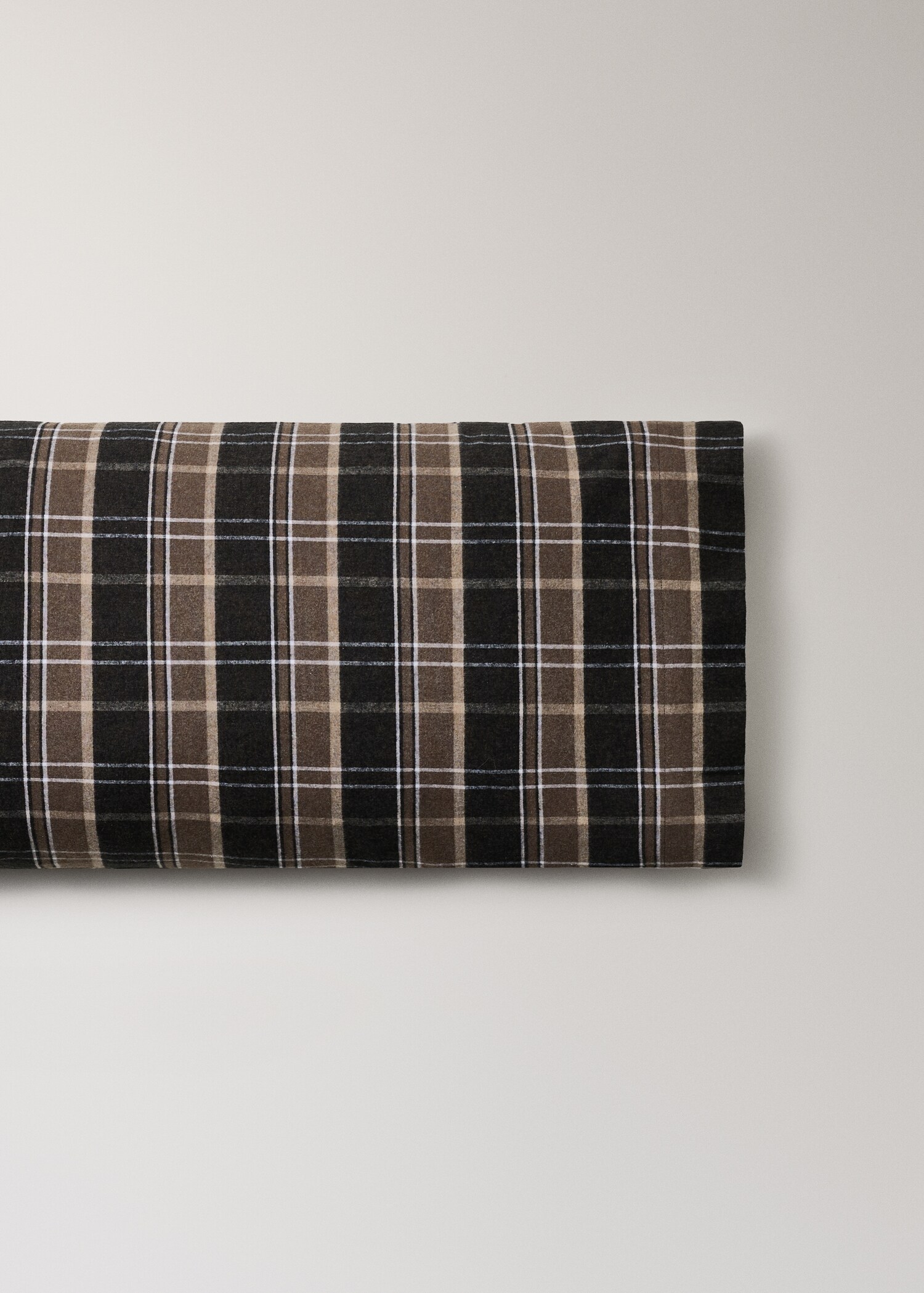 Cotton flannel pillowcase with melange threads and check print, 45 x 110 cm - Article without model