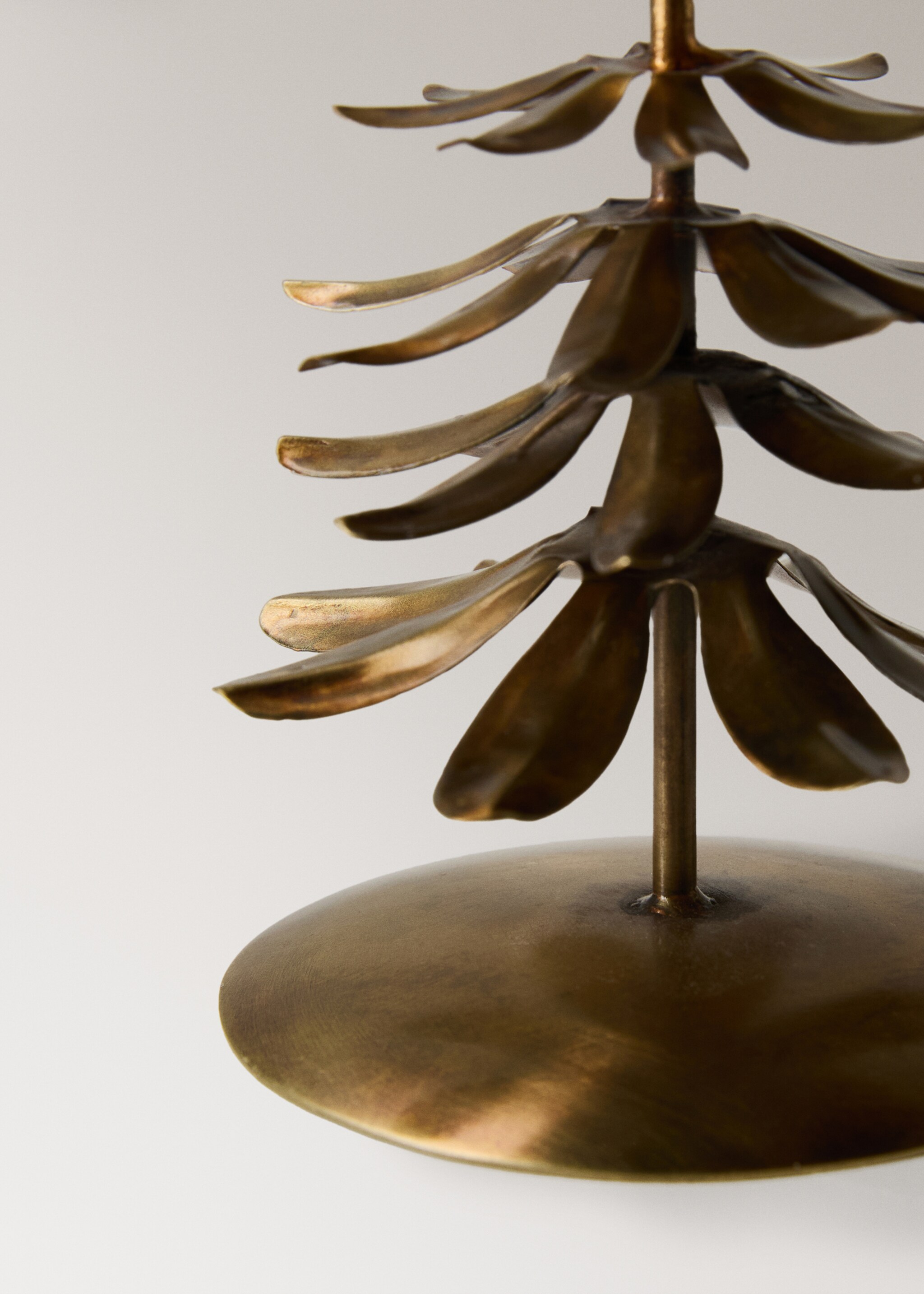 Metal tree candlestick - Details of the article 2, Gold. Ref: 17028290-00.