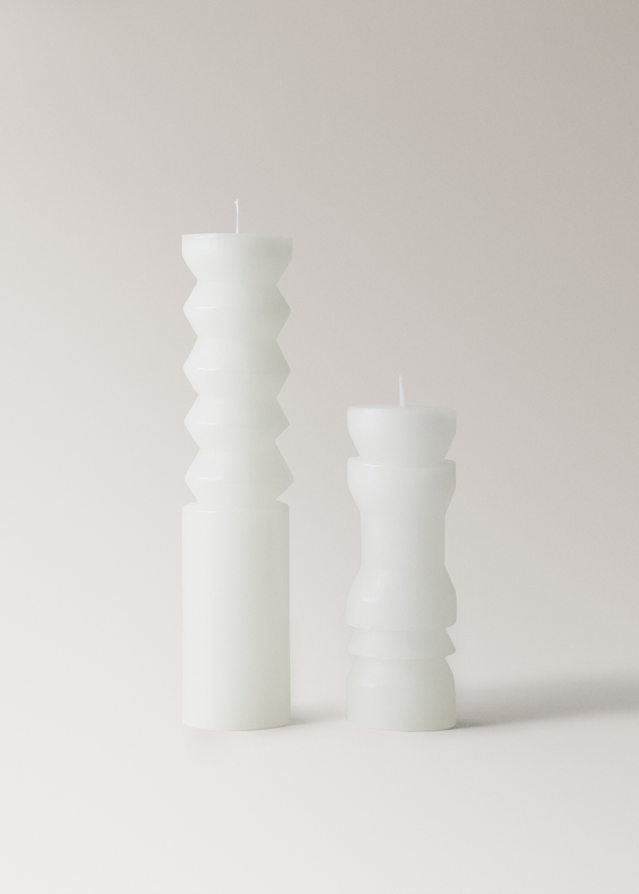 Low sculptural candle - Details of the article 3, Off White. Ref: 17028294-00.