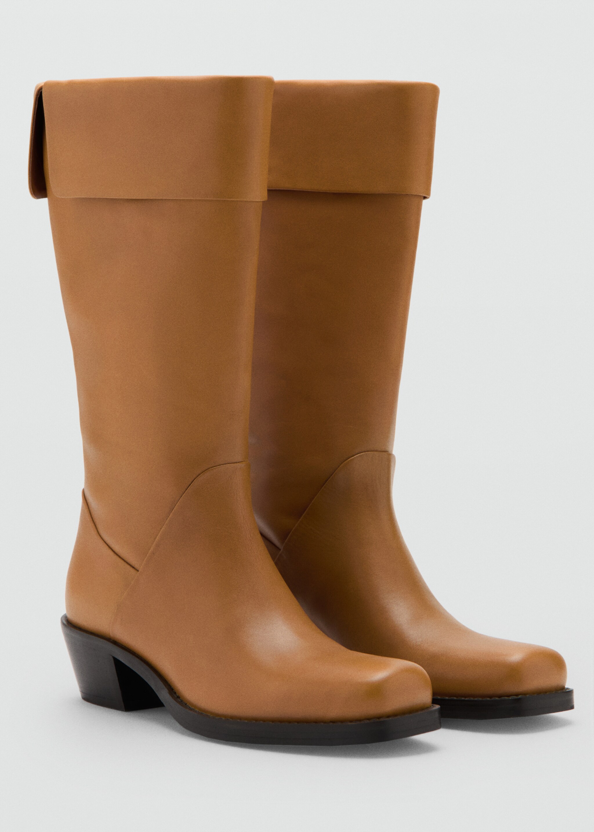 Buccaneer leather boot - Medium plane, Cognac. Ref: 17028639-00.