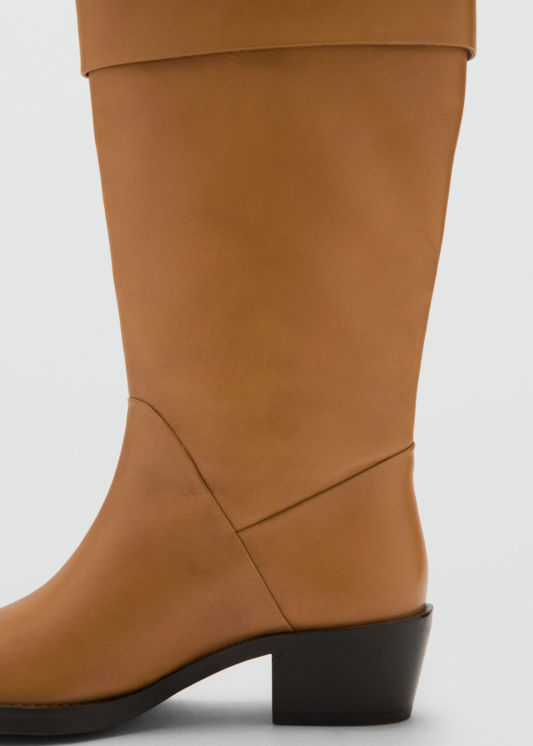 Buccaneer leather boot - Details of the article 1, Cognac. Ref: 17028639-00.