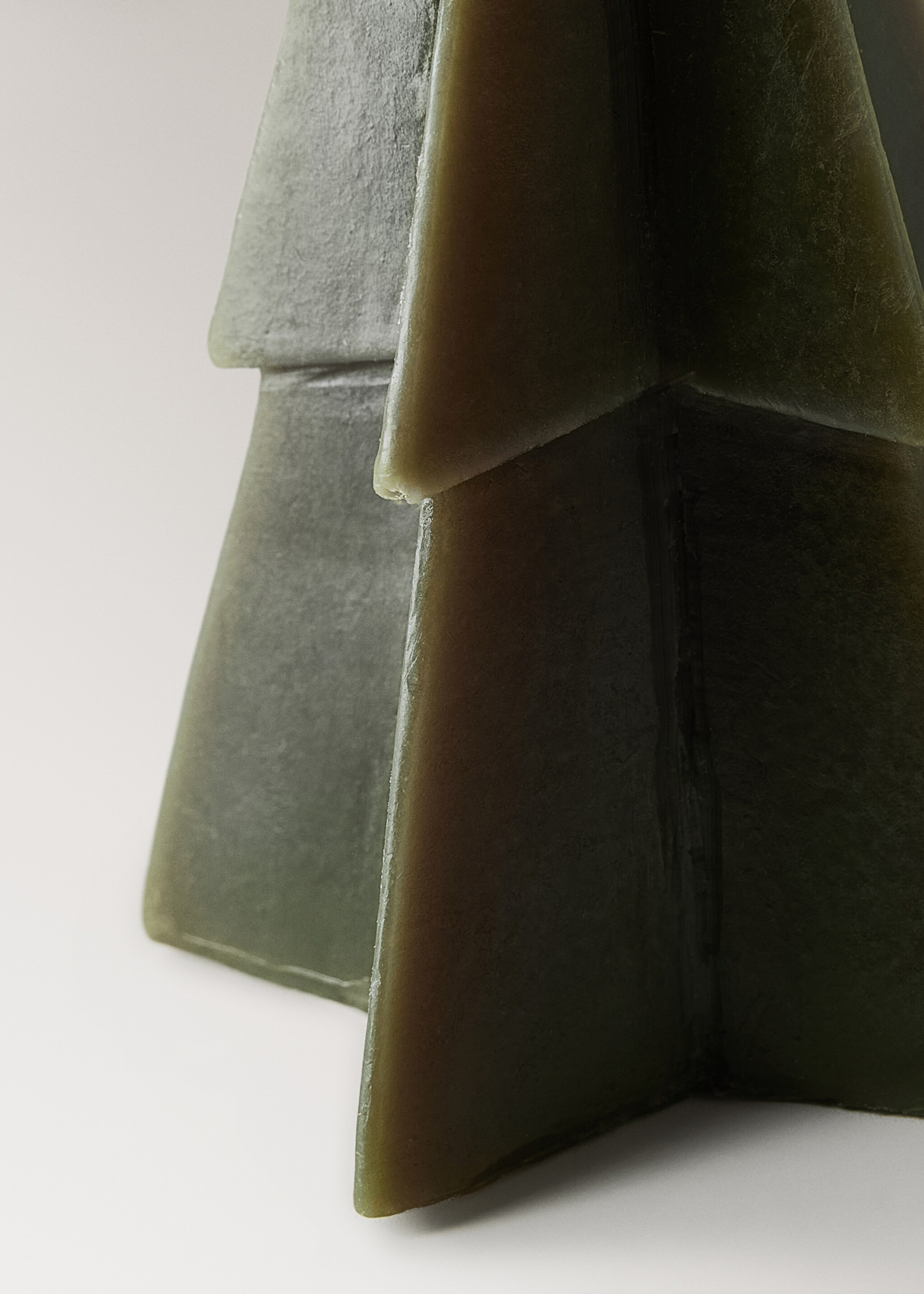 Bougie décorative grand sapin - Détail de l'article 2, Vert. Ref: 17028642-00.